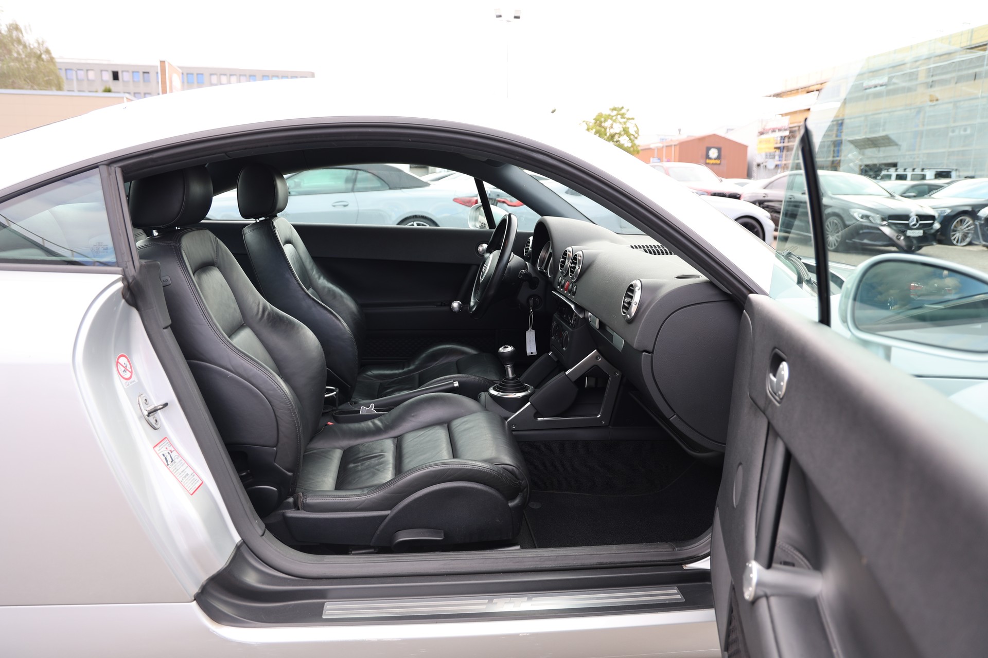 AUDI TT Coupé 1.8 T **frisch ab MFK**-image-9