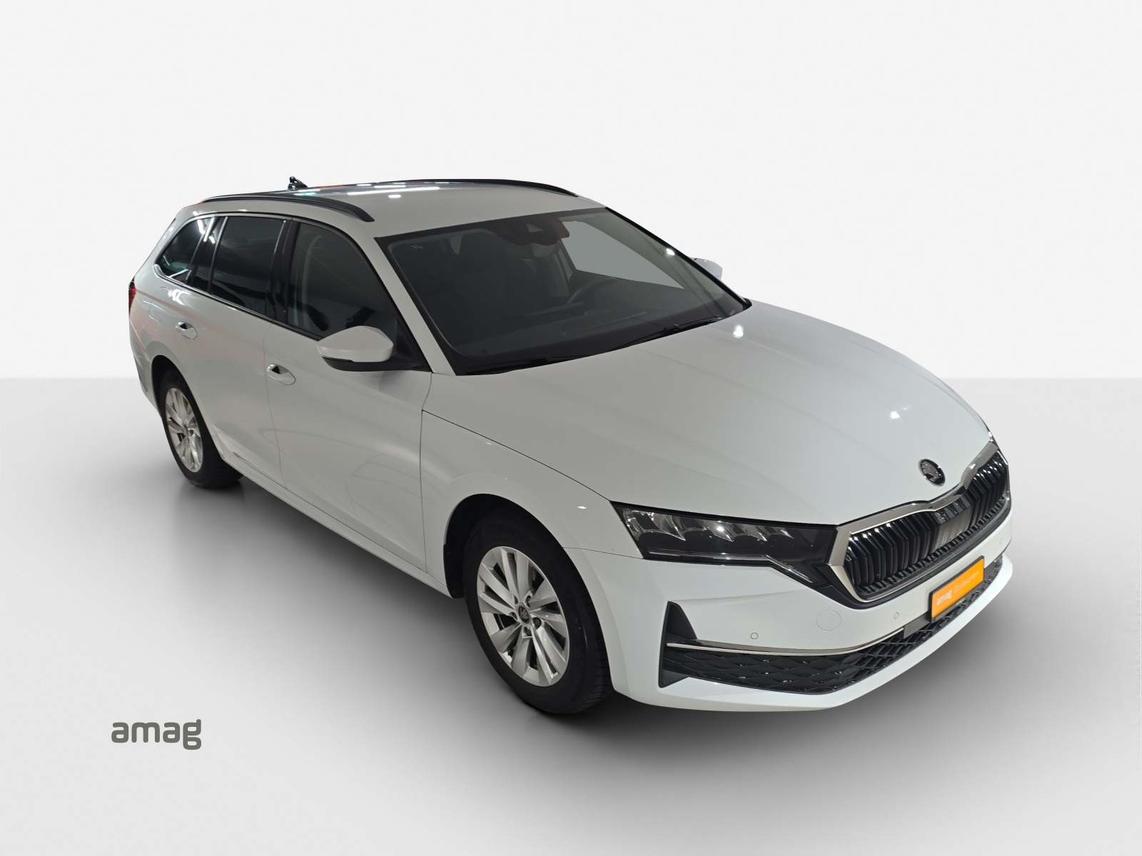 SKODA Octavia Combi 1.5 TSI mHEV DSG Dynamic-image-13
