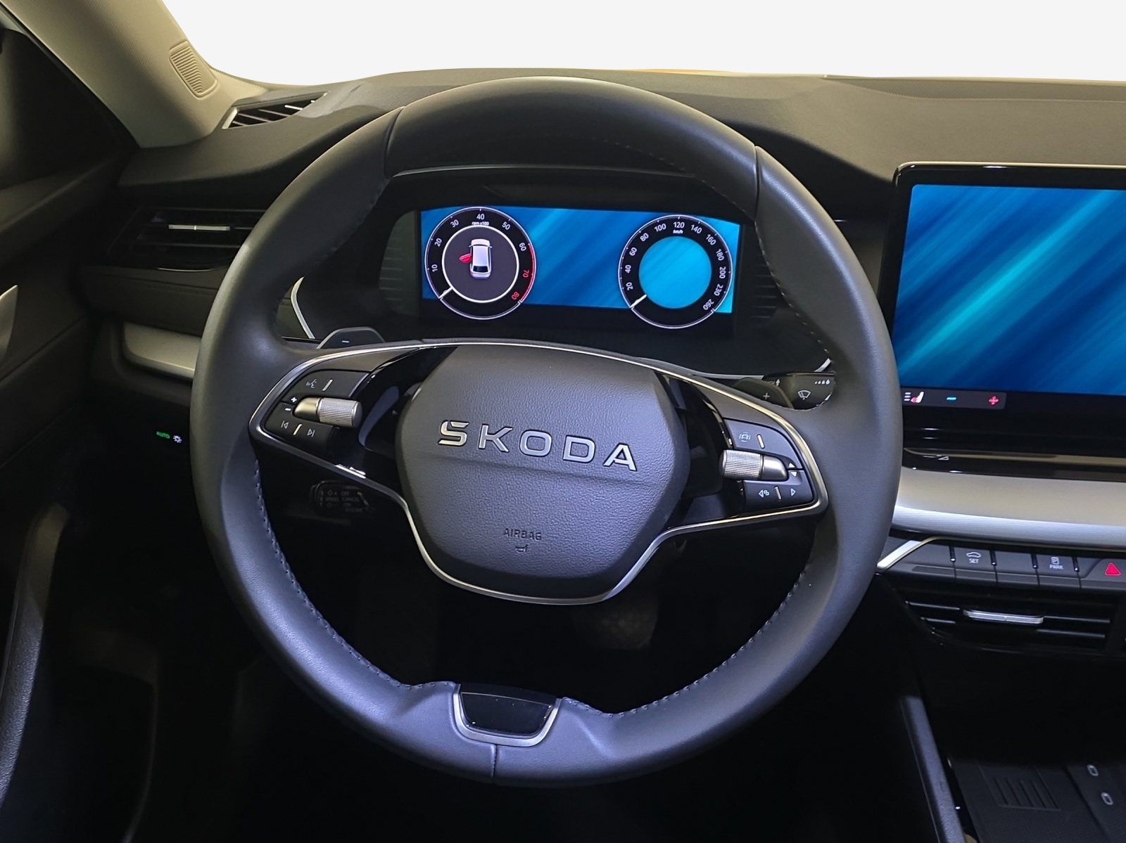 SKODA Octavia Combi 1.5 TSI mHEV DSG Dynamic-image-9