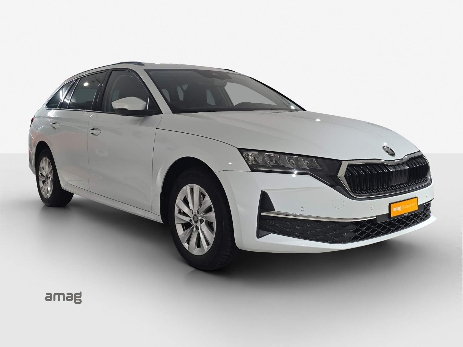 SKODA Octavia Combi 1.5 TSI mHEV DSG Dynamic-image-5