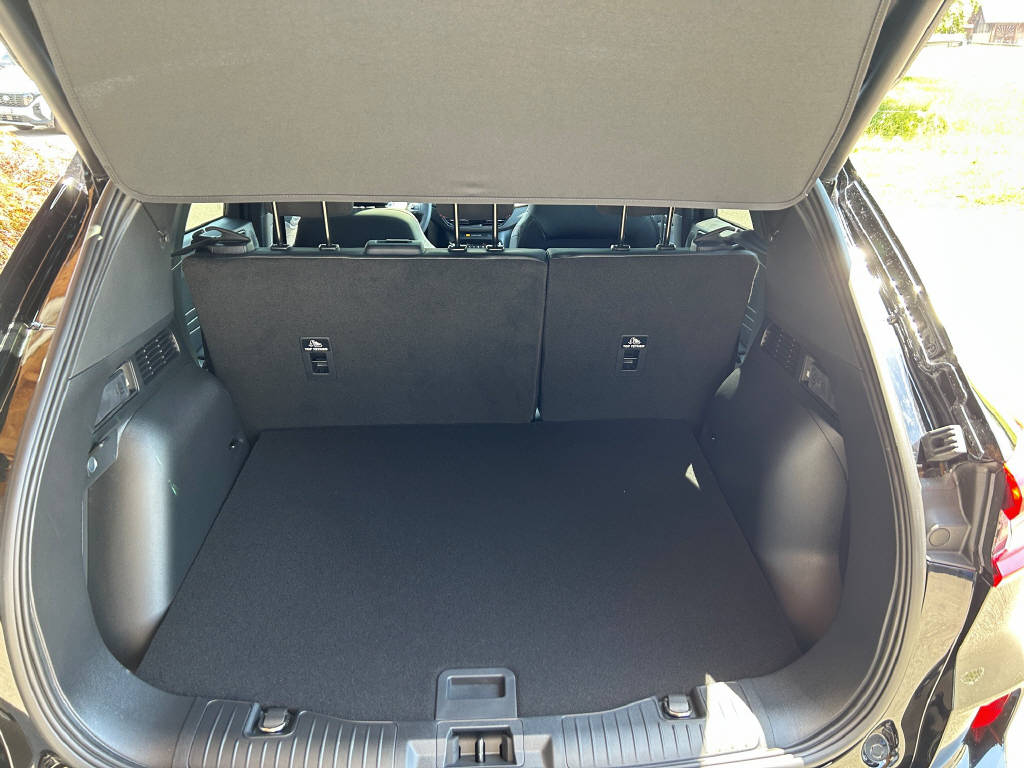 FORD Kuga 2.5 Hybrid ST-Line X 4x4 **Black Edition**-image-4