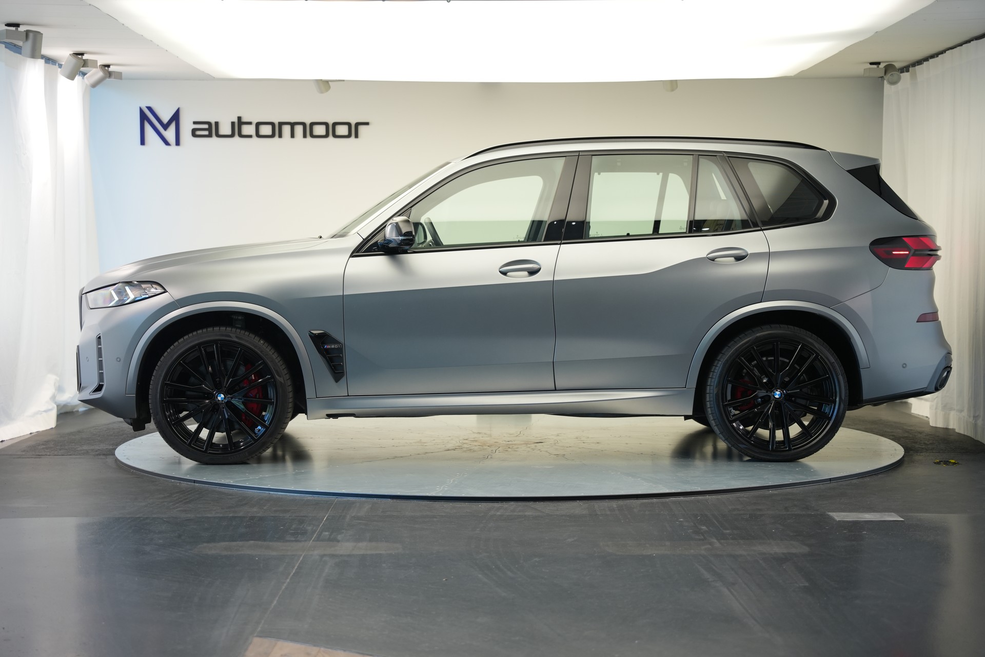 BMW X5 xDrive 48V M60i M Sport Pro Steptronic *Frozen Grey Matt*-image-7