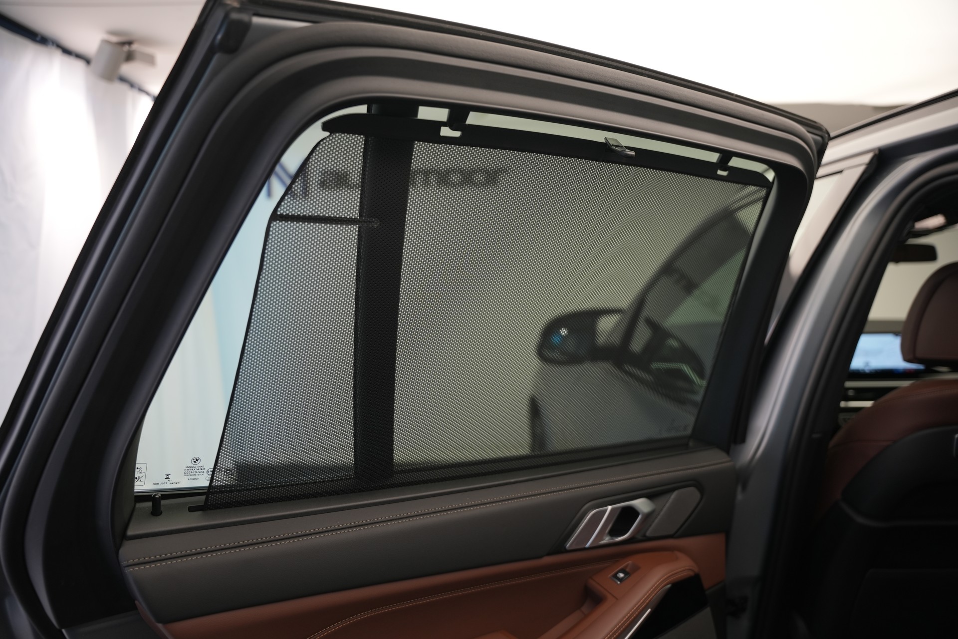 BMW X5 xDrive 48V M60i M Sport Pro Steptronic *Frozen Grey Matt*-image-18