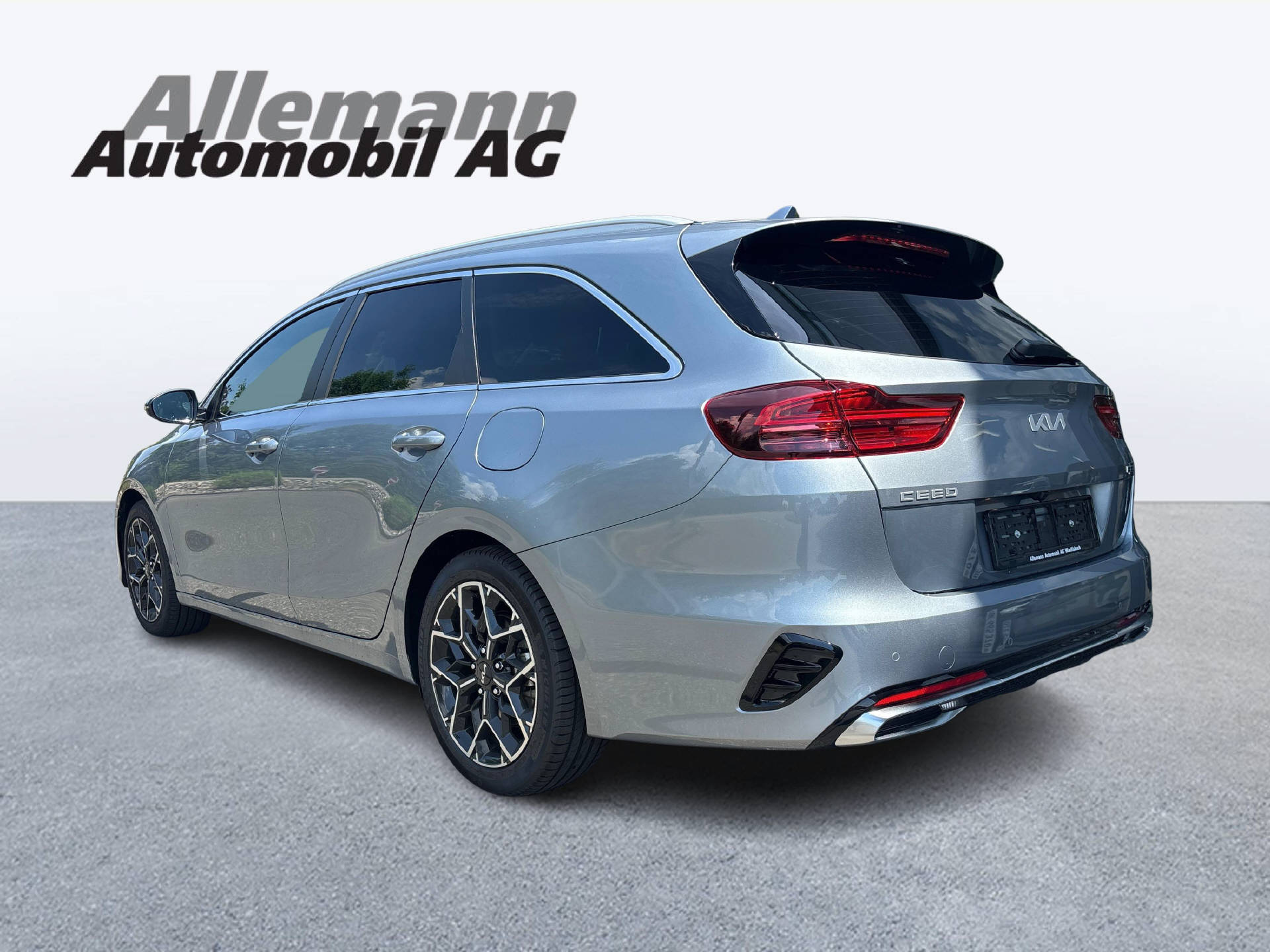 KIA Ceed SW 1.5 T-GDi GT-Line-image-3