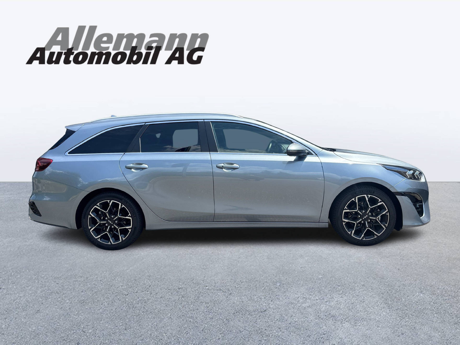 KIA Ceed SW 1.5 T-GDi GT-Line-image-6