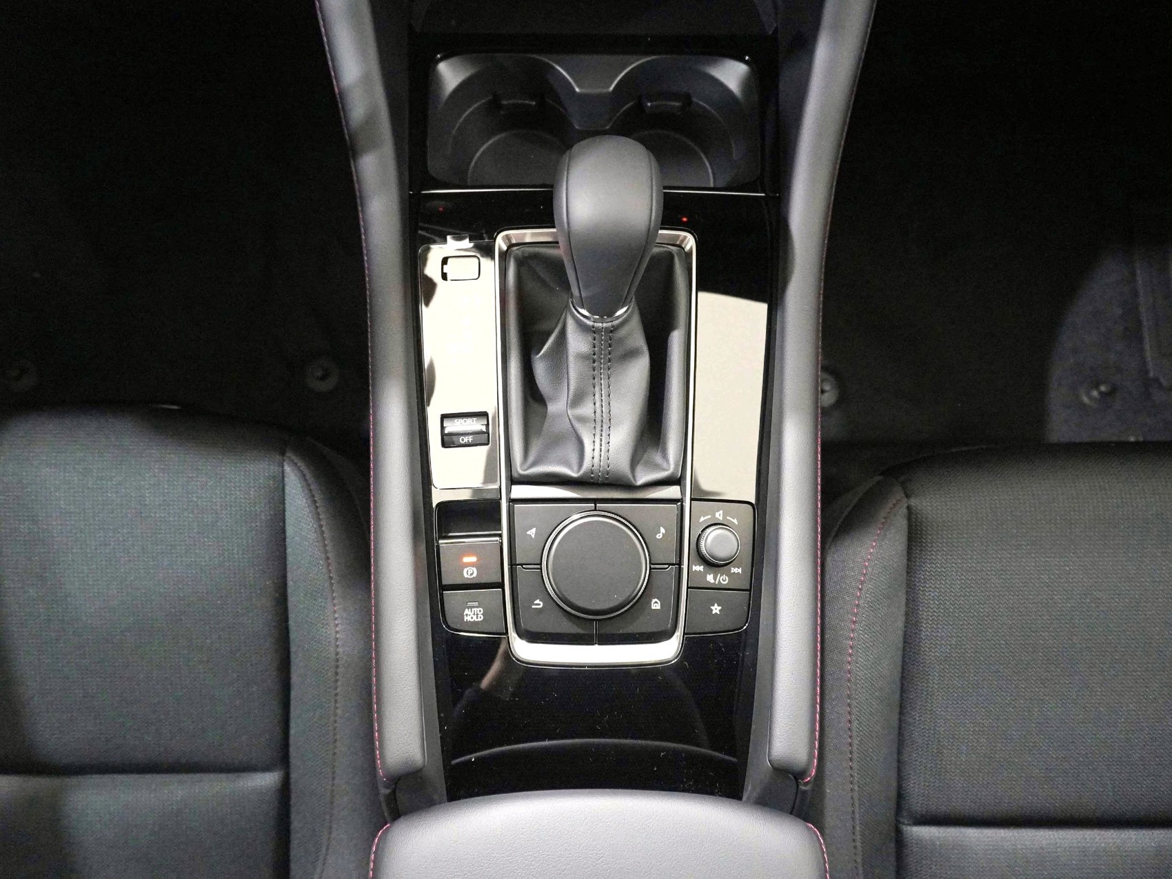 MAZDA 3 Hatchback 2.0 186 Homura-image-15