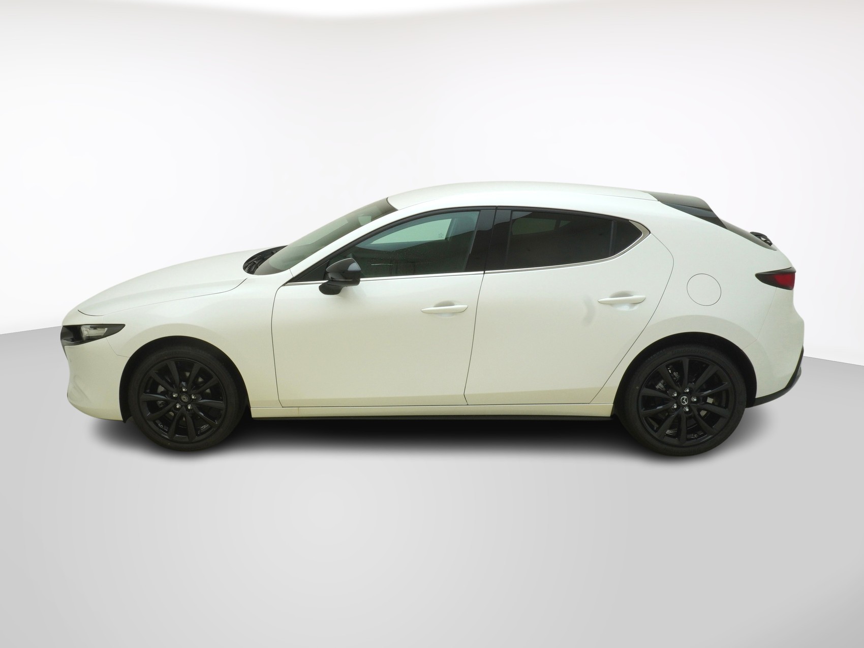 MAZDA 3 Hatchback 2.0 186 Homura-image-1