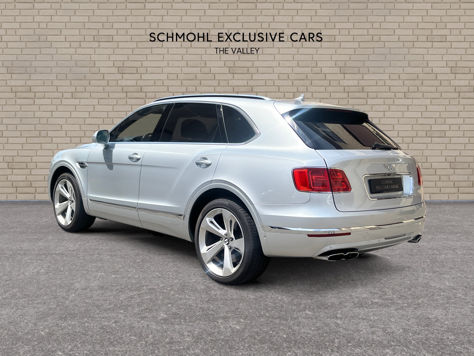 BENTLEY Bentayga V8 Diesel *Mulliner Spec*-image-2
