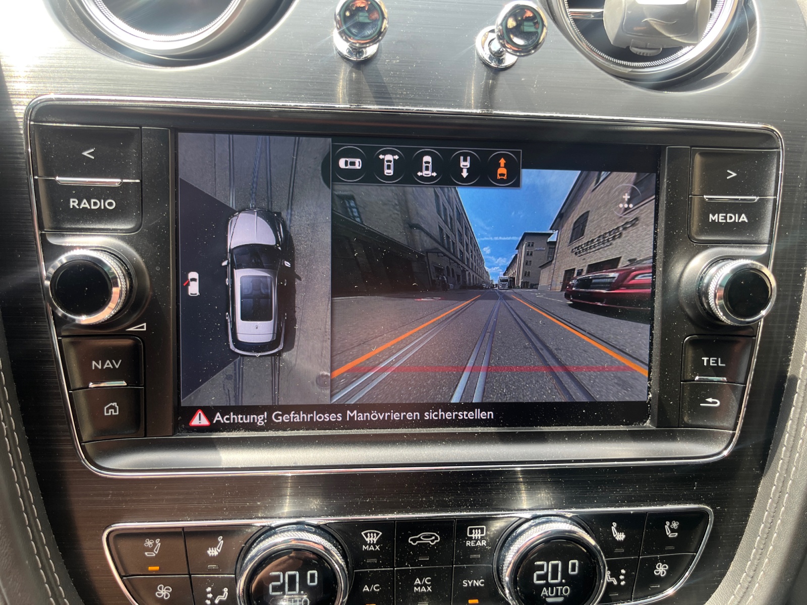 BENTLEY Bentayga V8 Diesel *Mulliner Spec*-image-14