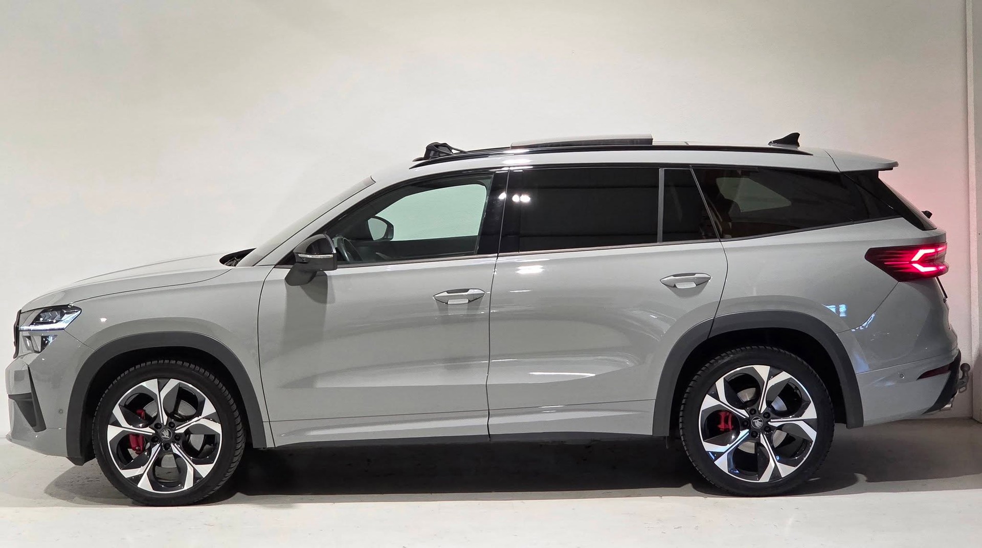 SKODA Kodiaq 2.0 TSI RS 4x4 7-Plätzer-showroom-element-2