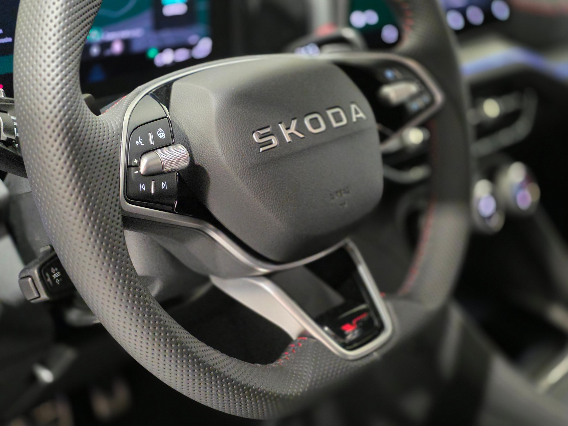 SKODA Kodiaq 2.0 TSI RS 4x4 7-Plätzer-image-7