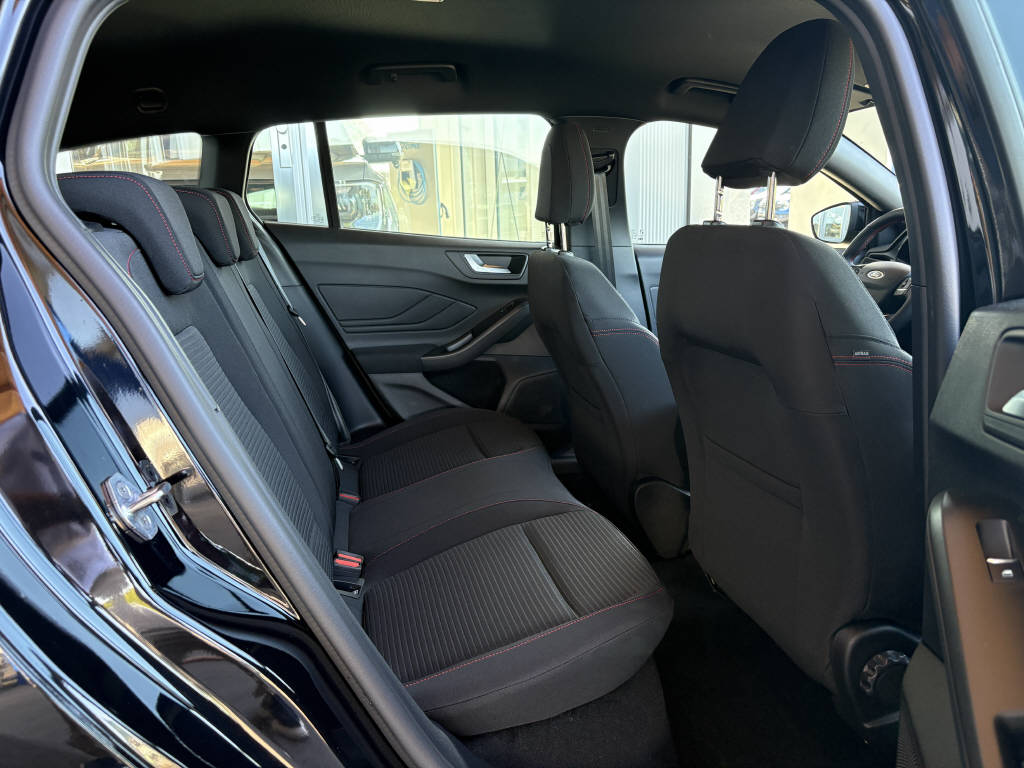 FORD Focus Kombi 1.0i EcoB 155 ST-Line-image-9