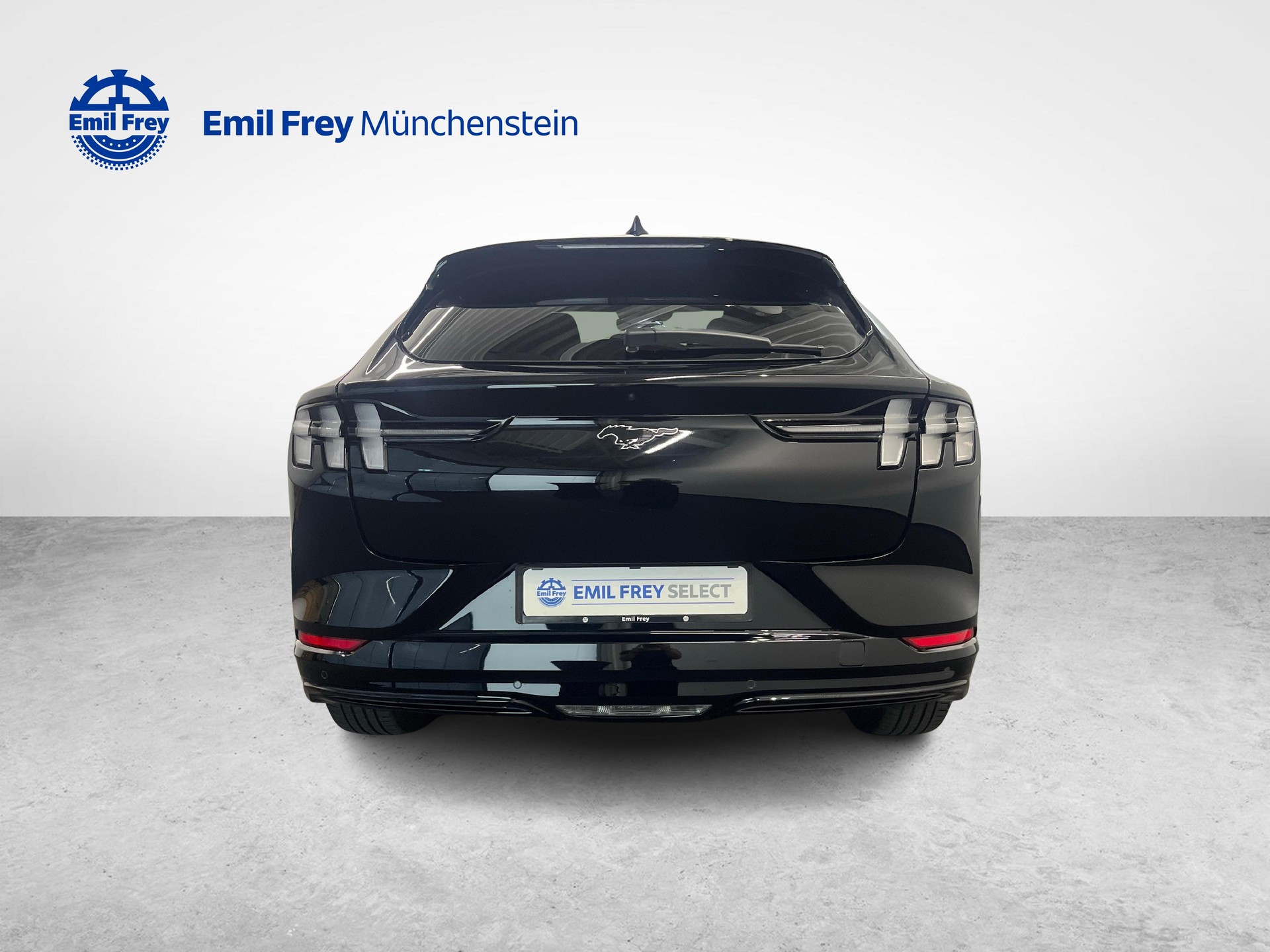 FORD Mustang Mach-E Standard AWD-image-3