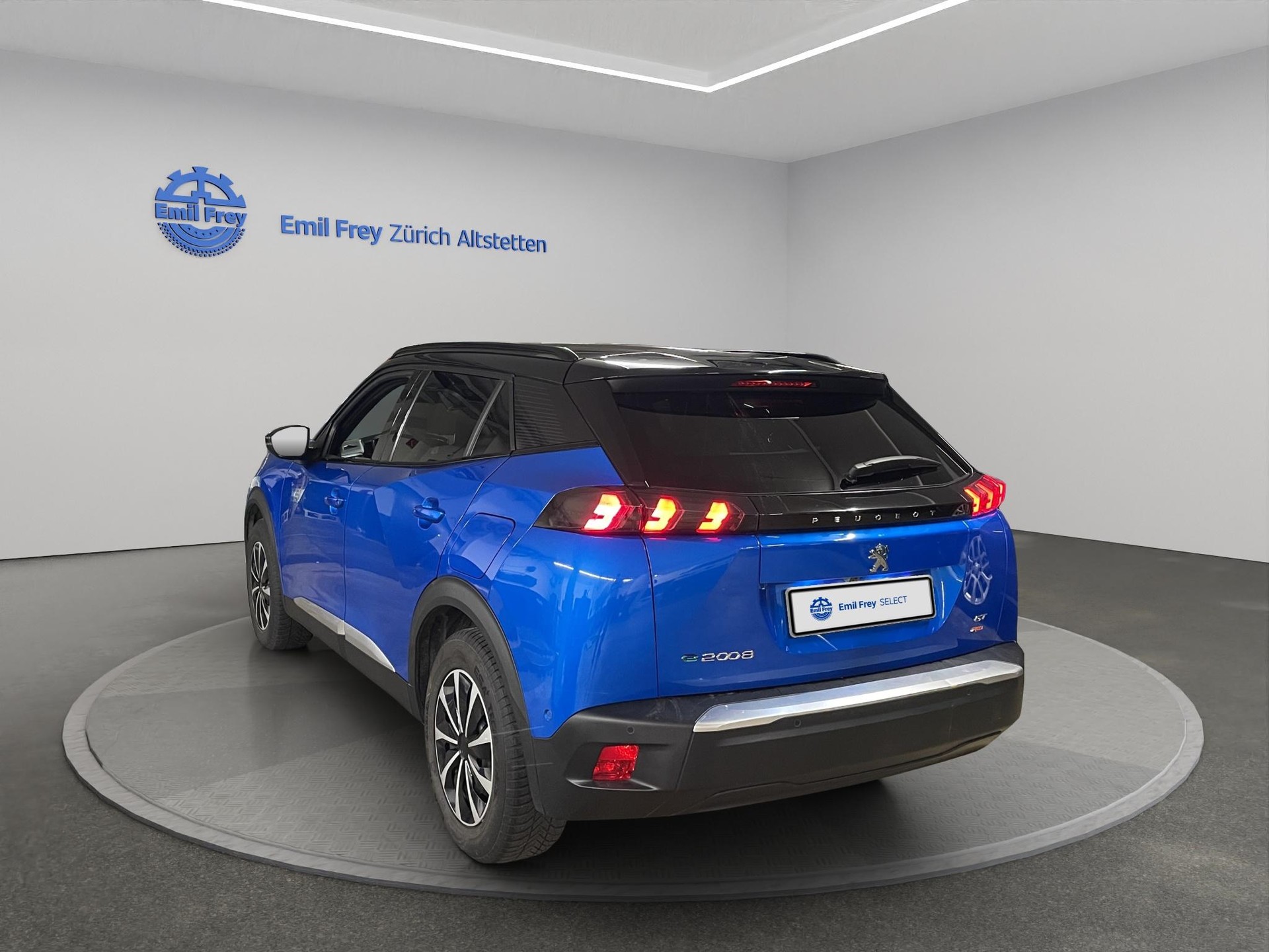 PEUGEOT 2008 e-Business-showroom-element-1