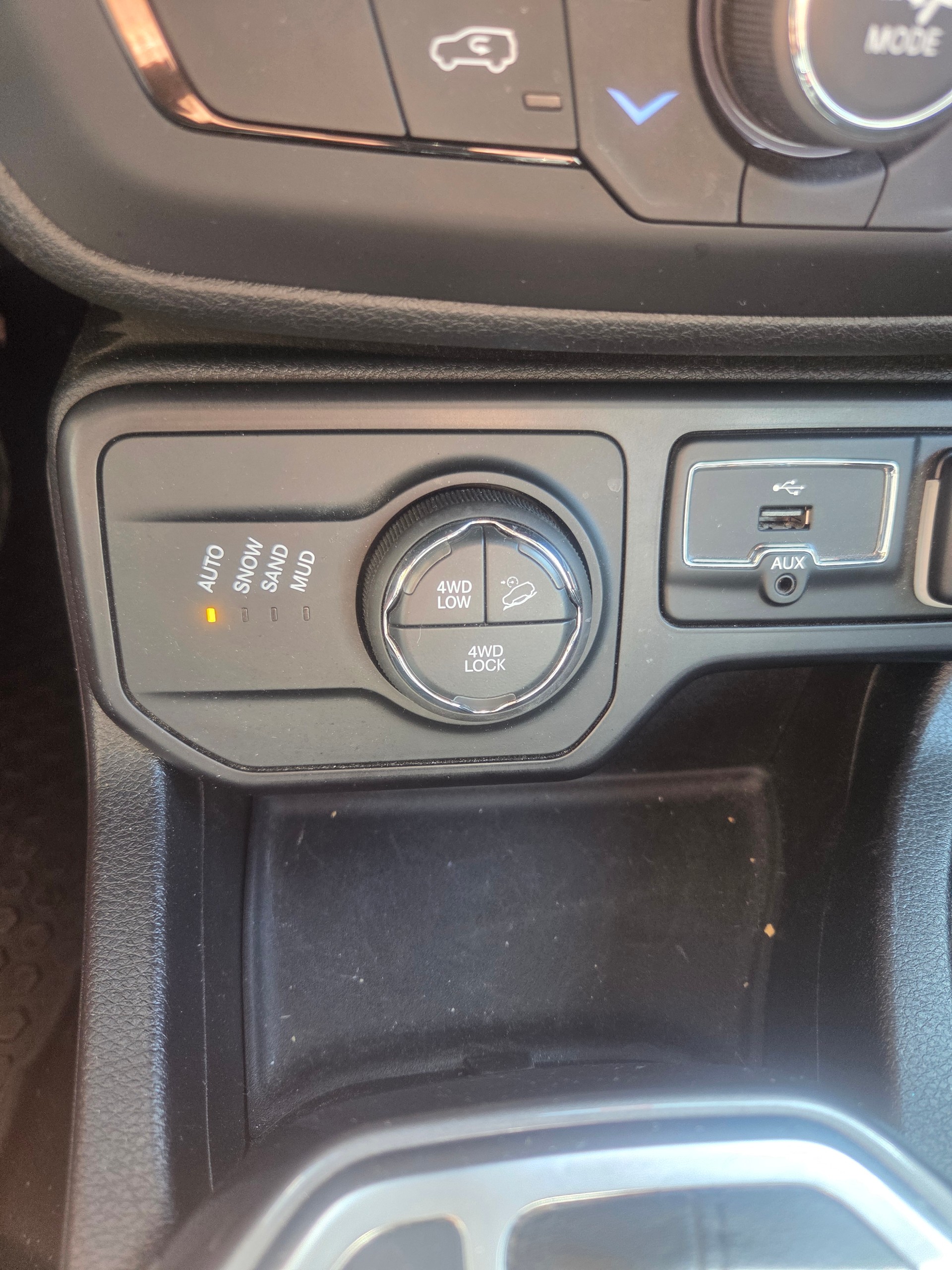 JEEP 2.0 CRD 140 Limited AWD-image-4