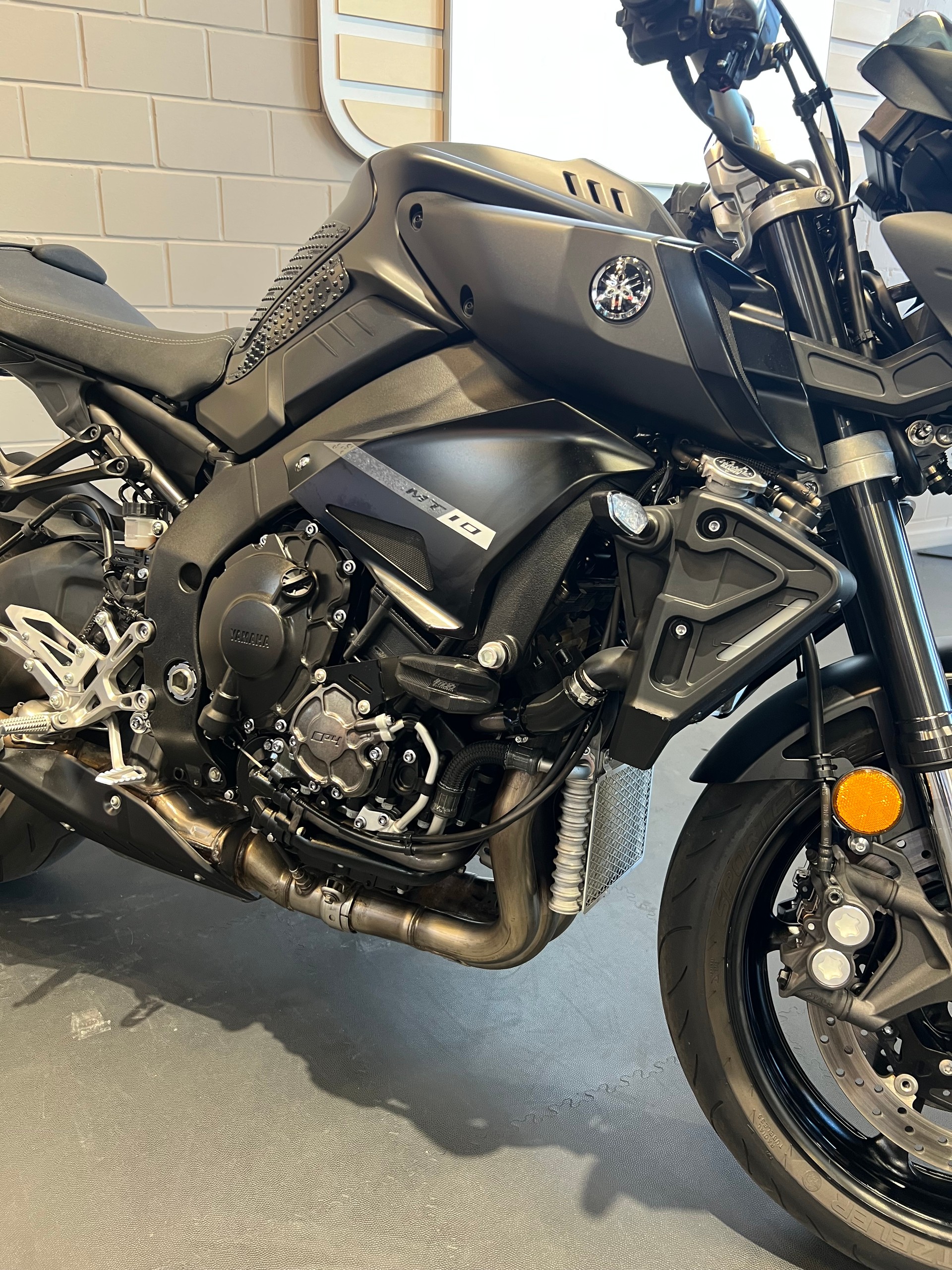 YAMAHA MT-10 ABS-image-4