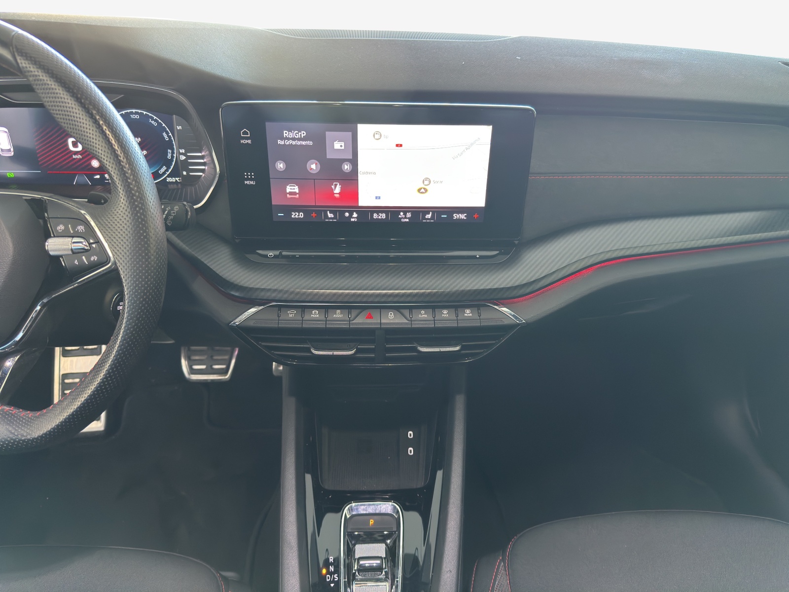 SKODA Octavia Combi 2.0 TSI DSG RS-image-10