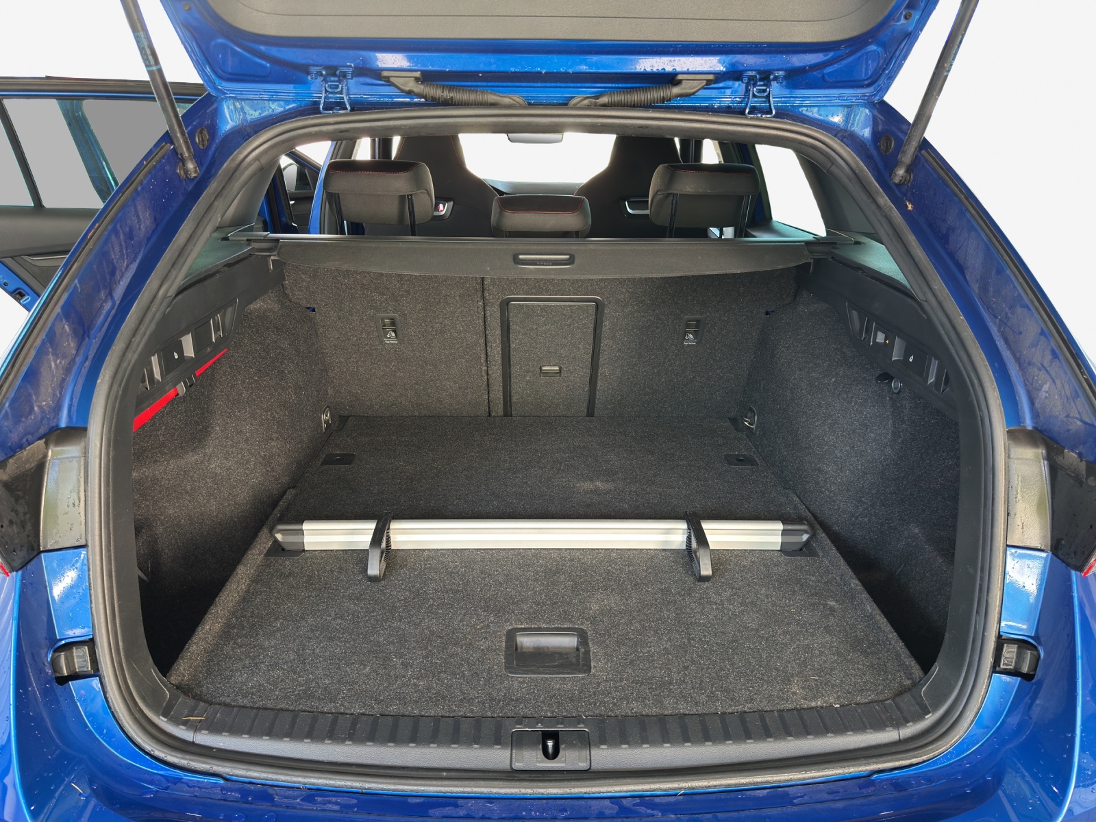 SKODA Octavia Combi 2.0 TSI DSG RS-image-12