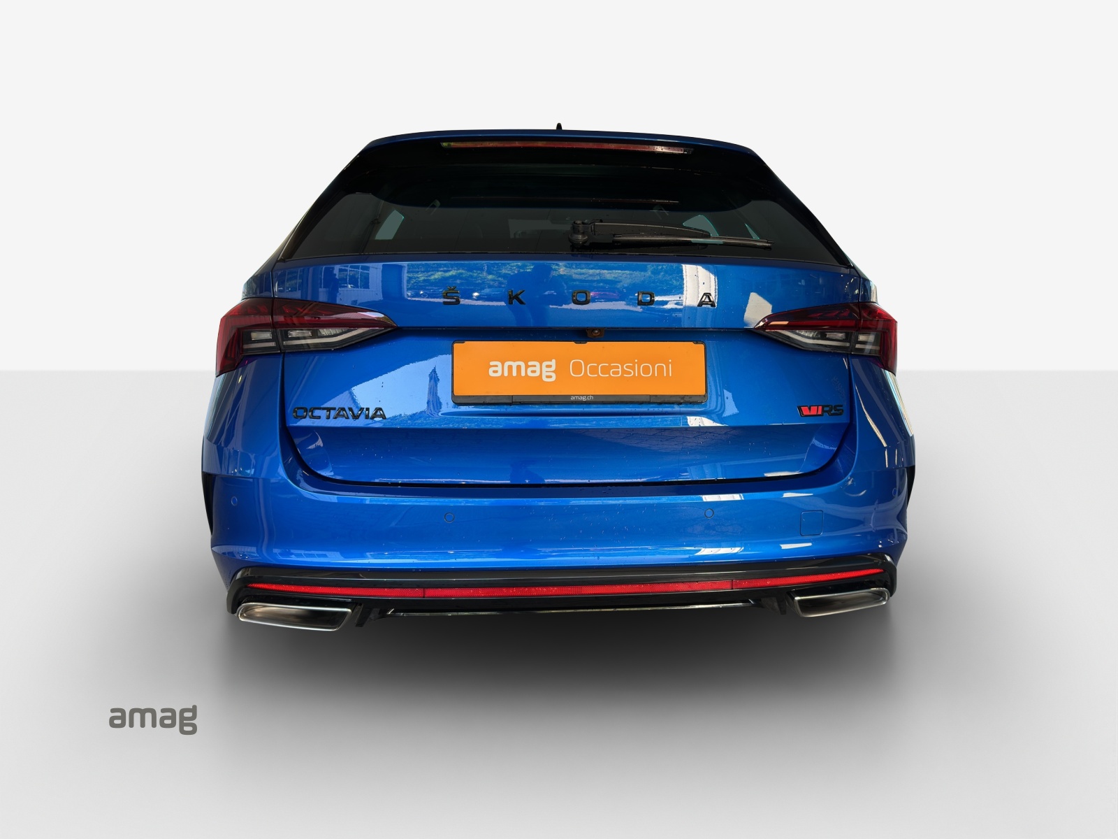 SKODA Octavia Combi 2.0 TSI DSG RS-image-3