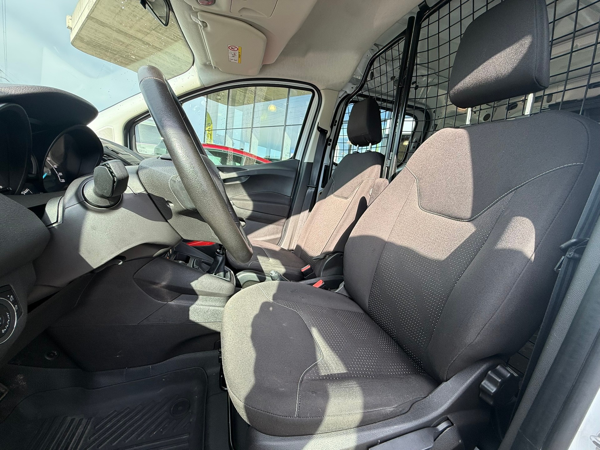 FORD Transit Courier Van 1.0 EcoBoost Trend-image-7