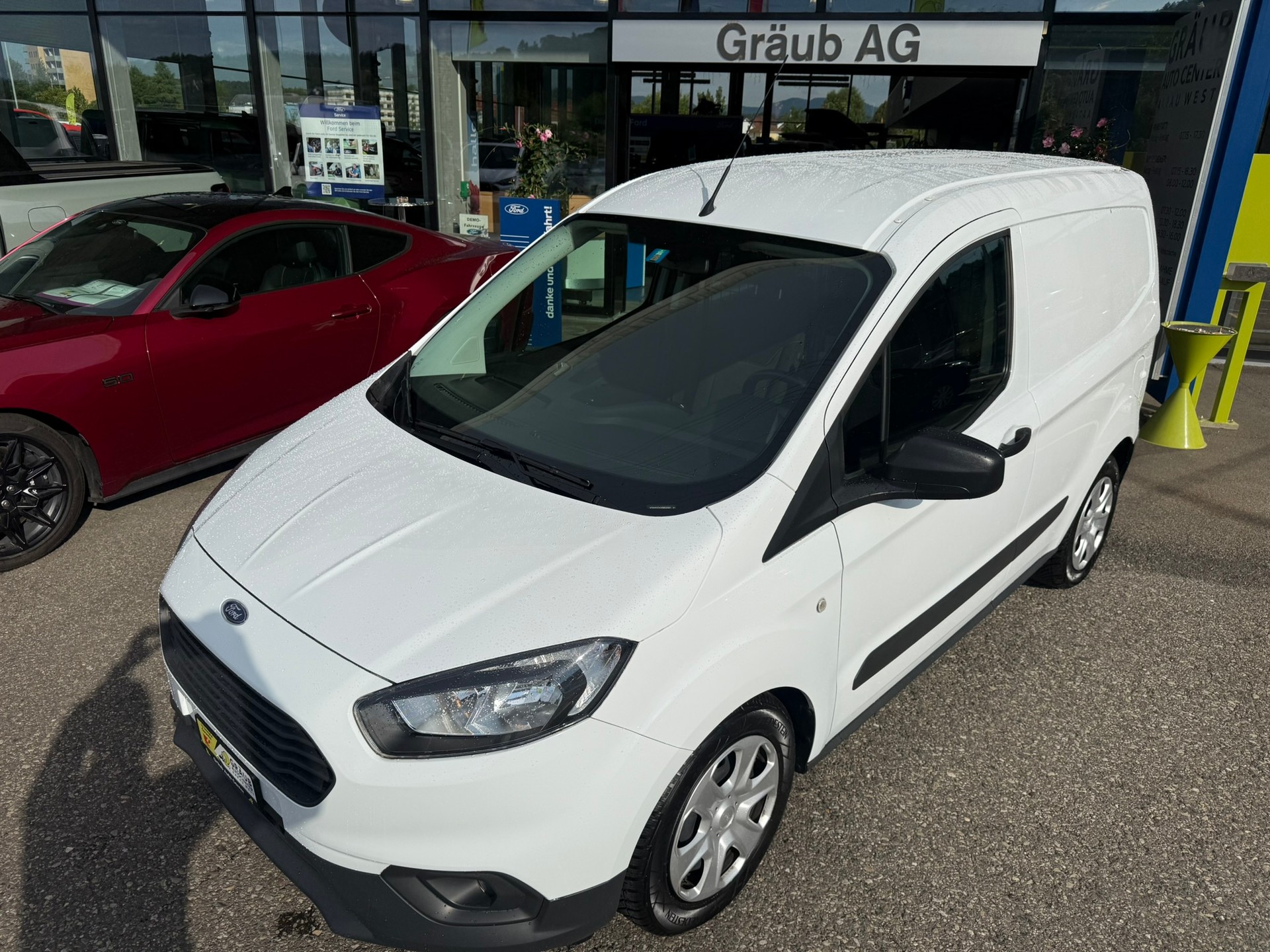 FORD Transit Courier Van 1.0 EcoBoost Trend-image-2