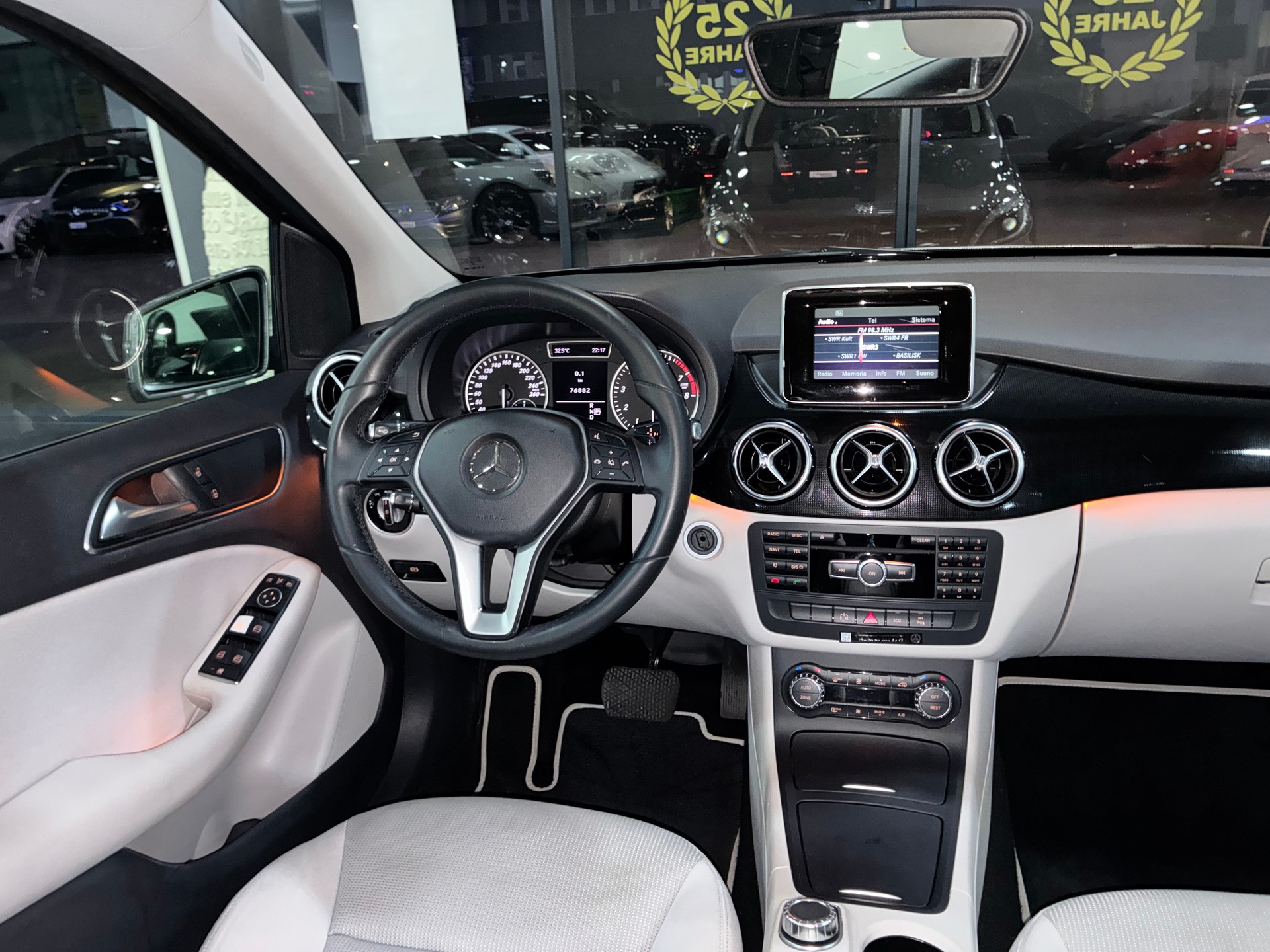 MERCEDES-BENZ B 220 4Matic 7G-DCT-image-7