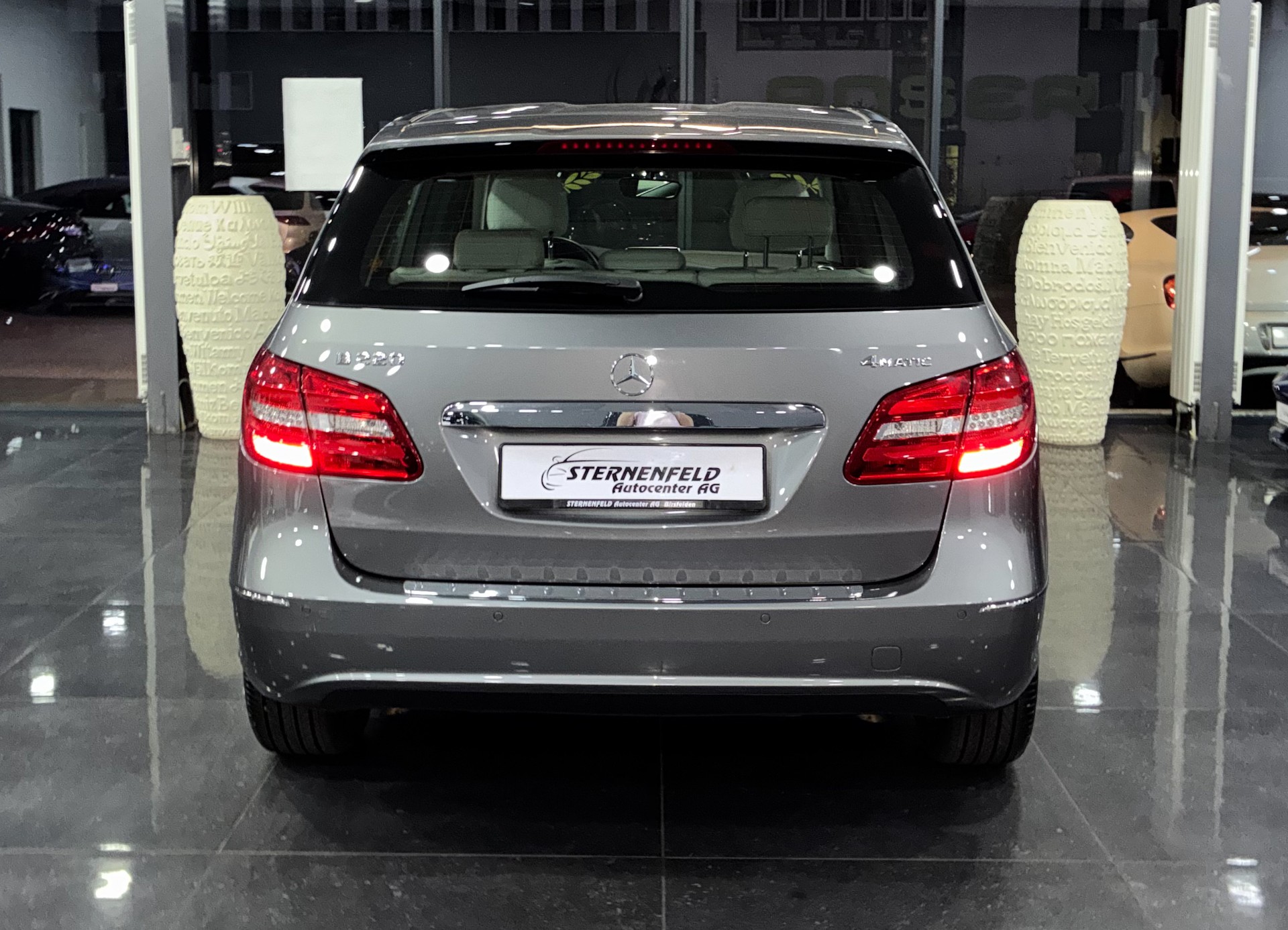 MERCEDES-BENZ B 220 4Matic 7G-DCT-image-5