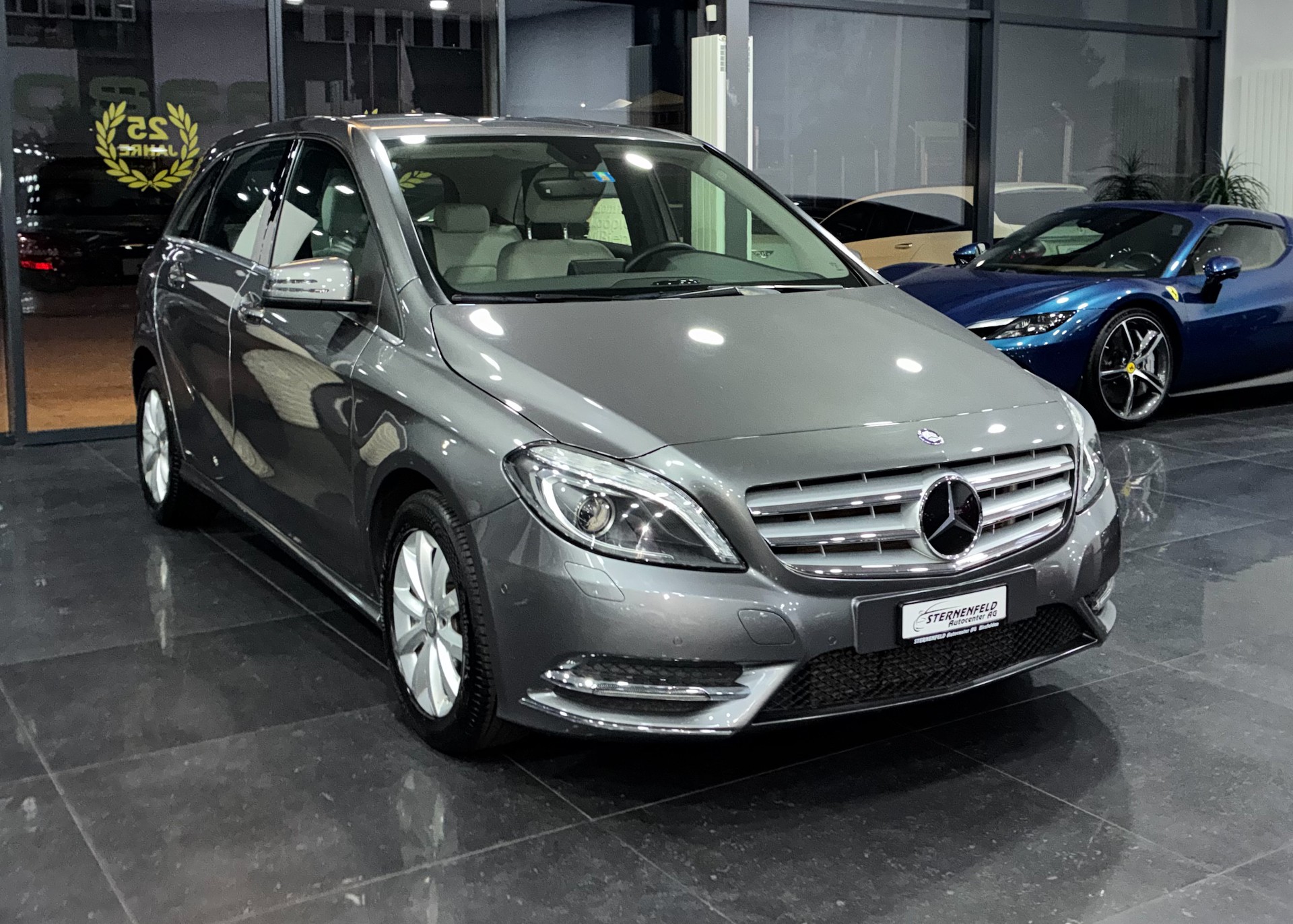 MERCEDES-BENZ B 220 4Matic 7G-DCT-image-1