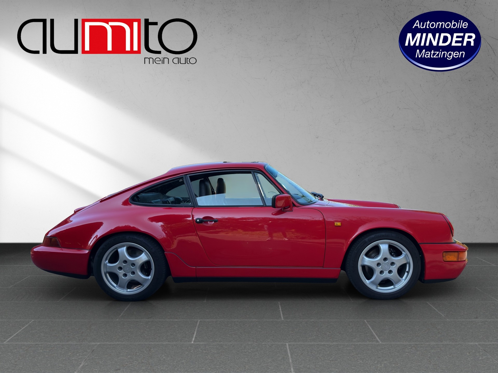 PORSCHE 911 Carrera 4-image-1