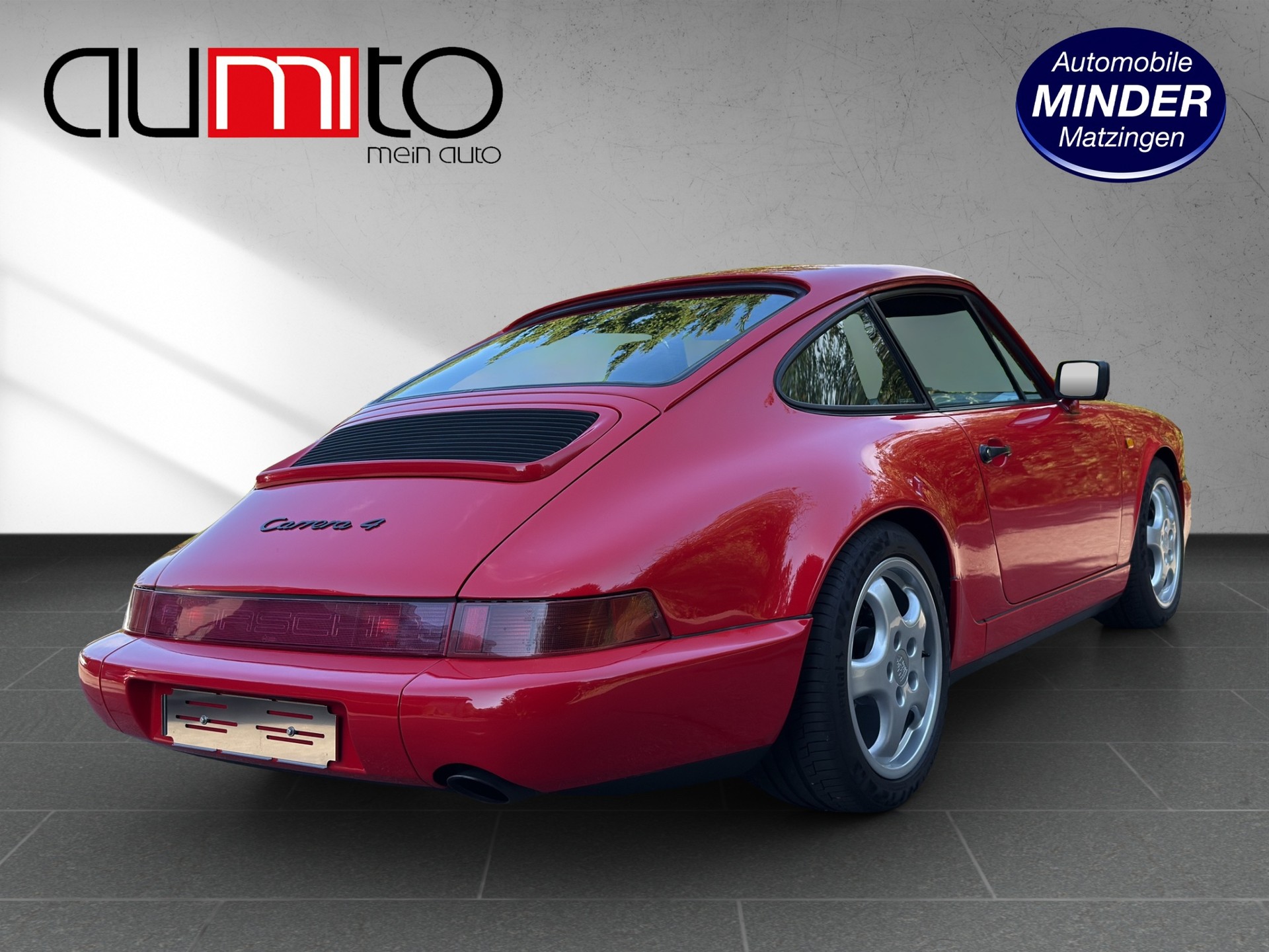 PORSCHE 911 Carrera 4-image-2