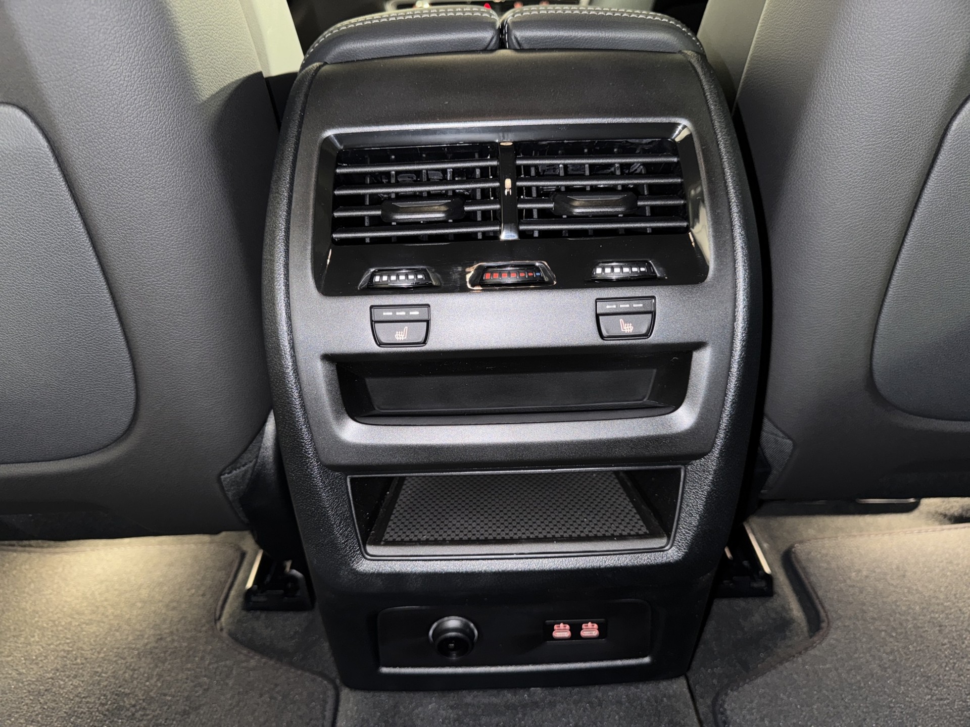 BMW X5 30d xDrive SAG-image-9