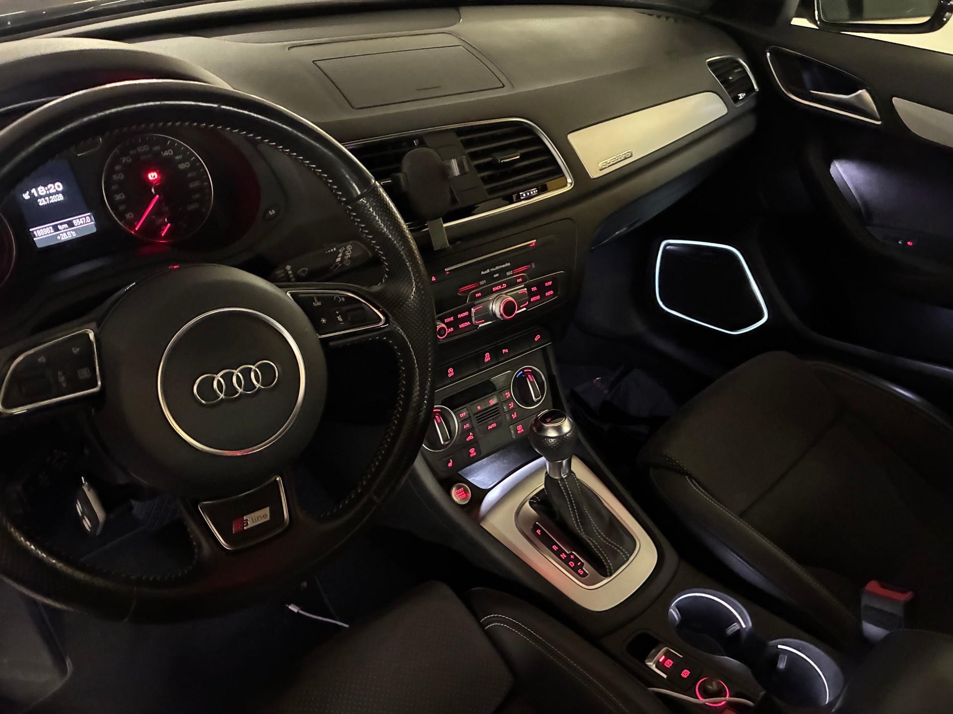 AUDI 2.0 TFSI quattro S-Tronic-image-3