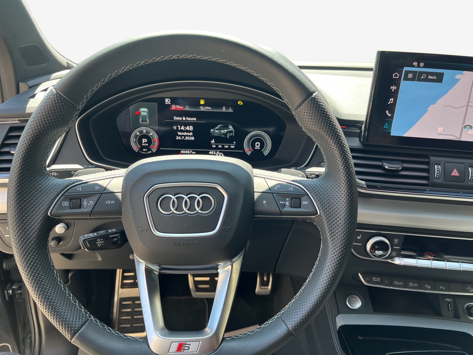 AUDI Q5 Sportback 40 TDI Blackedition quattro S-tronic-image-9