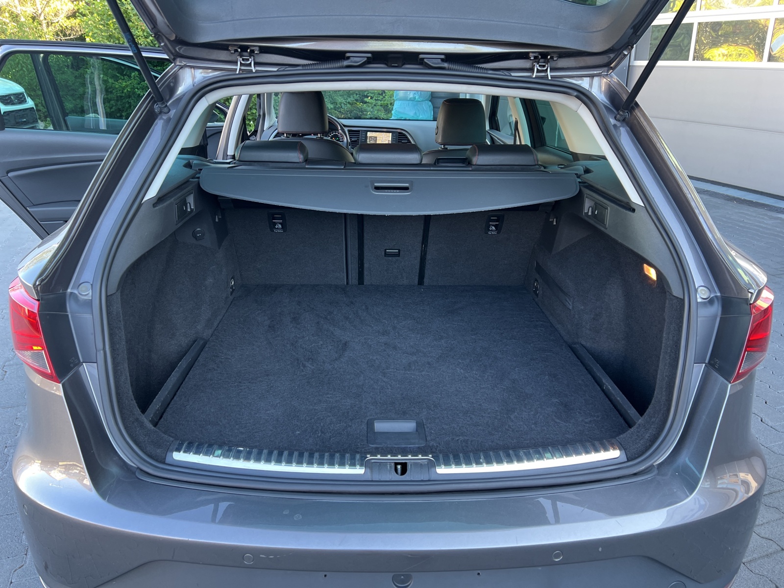 SEAT Leon ST 1.4 TSI FR Line DSG-image-8