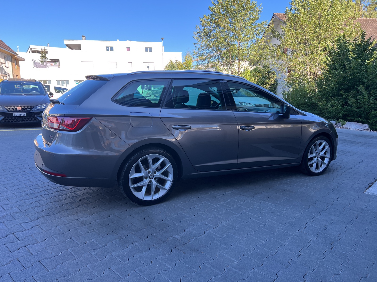 SEAT Leon ST 1.4 TSI FR Line DSG-image-3