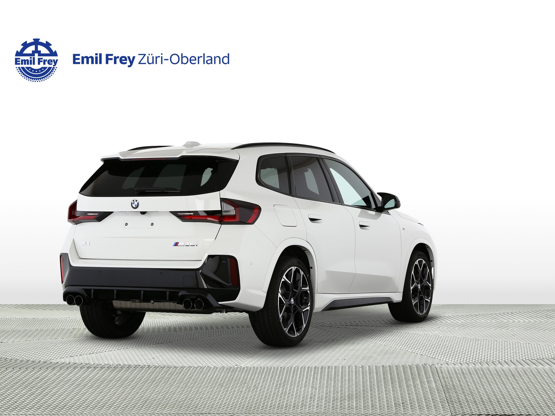 BMW X1 M35i-showroom-element-2