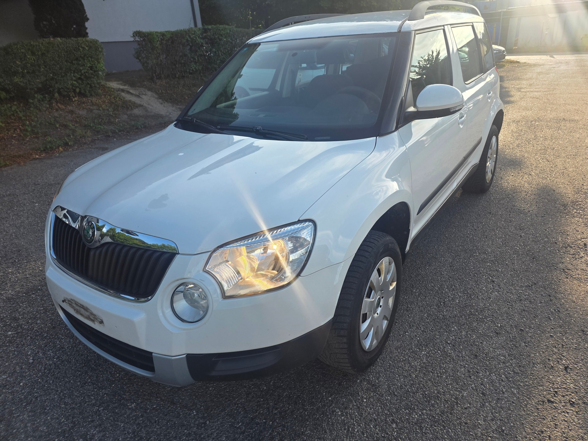 SKODA Yeti 2.0 TDI Experience 4x4 DSG-image-9
