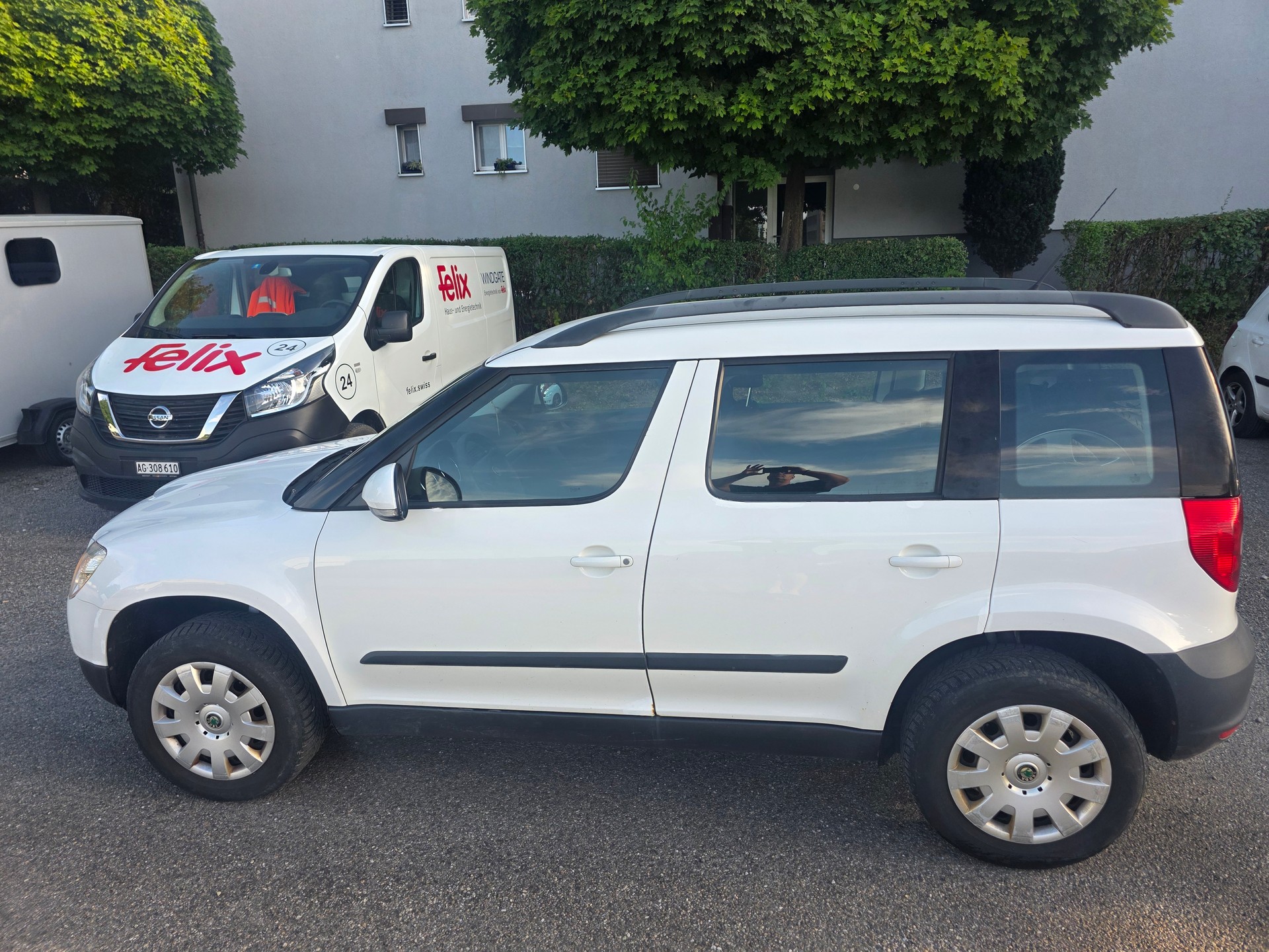 SKODA Yeti 2.0 TDI Experience 4x4 DSG-image-8