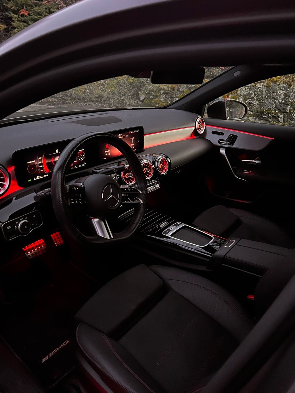 MERCEDES-BENZ A 250 AMG Line 4m-image-4