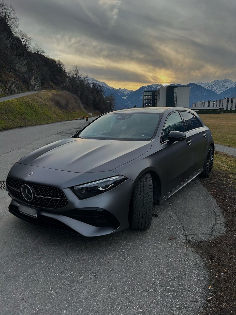 MERCEDES-BENZ A 250 AMG Line 4m-image-2