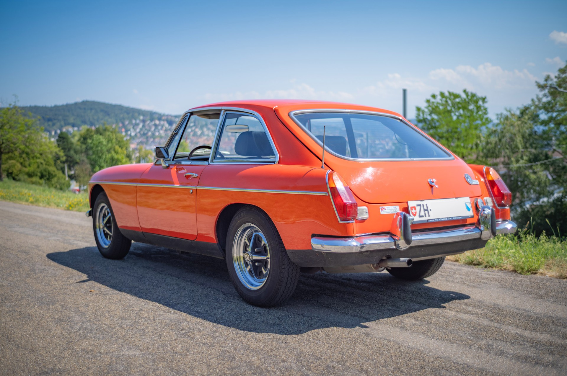 MG MG MGB GT 1973-image-3