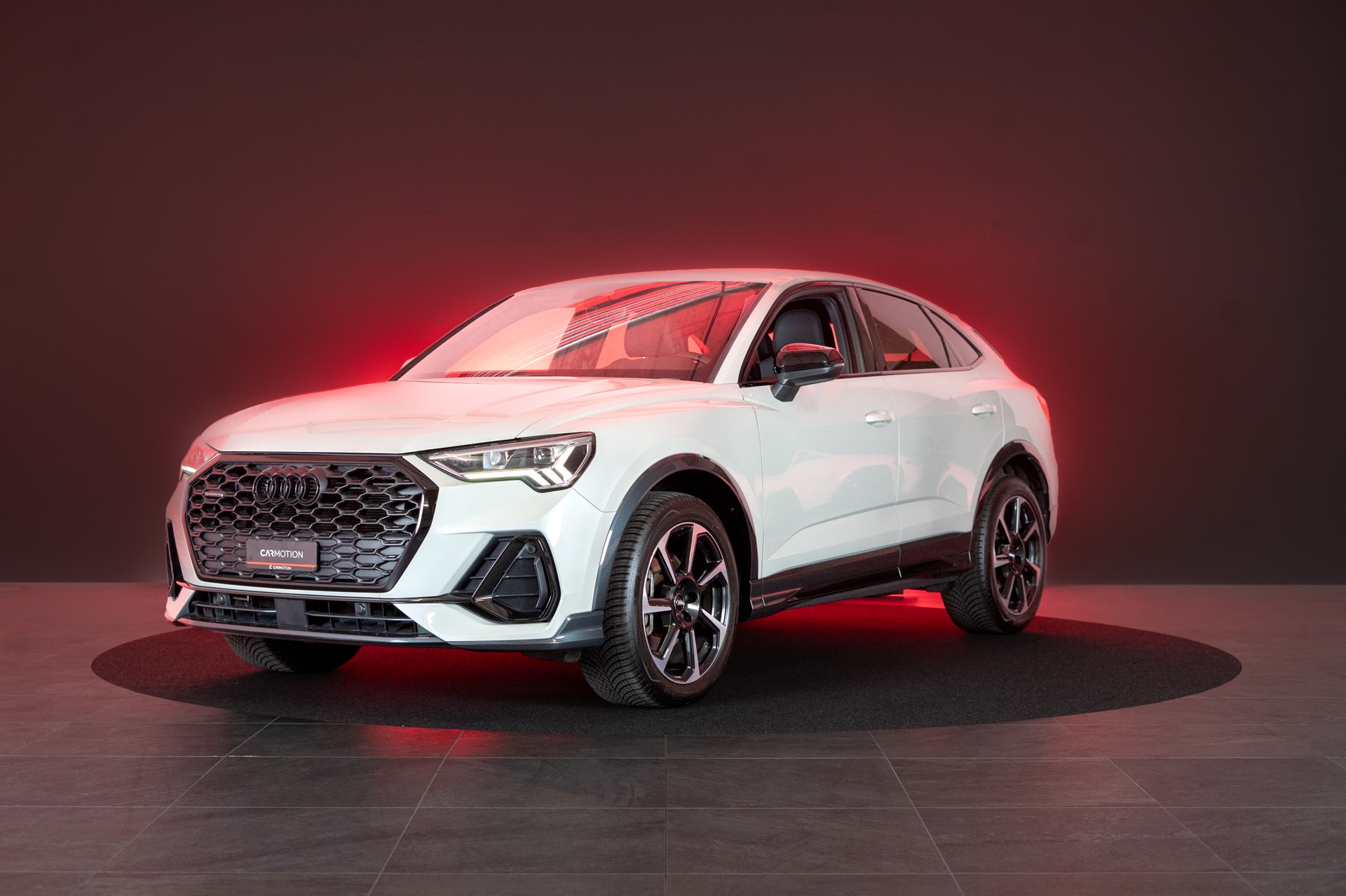 AUDI Q3 Sportback 2.0 45 TFSI S line quattro S-Tronic / CH-Fahrzeug / Rückfahrkamera / Ambientebeleuchtun-image-0