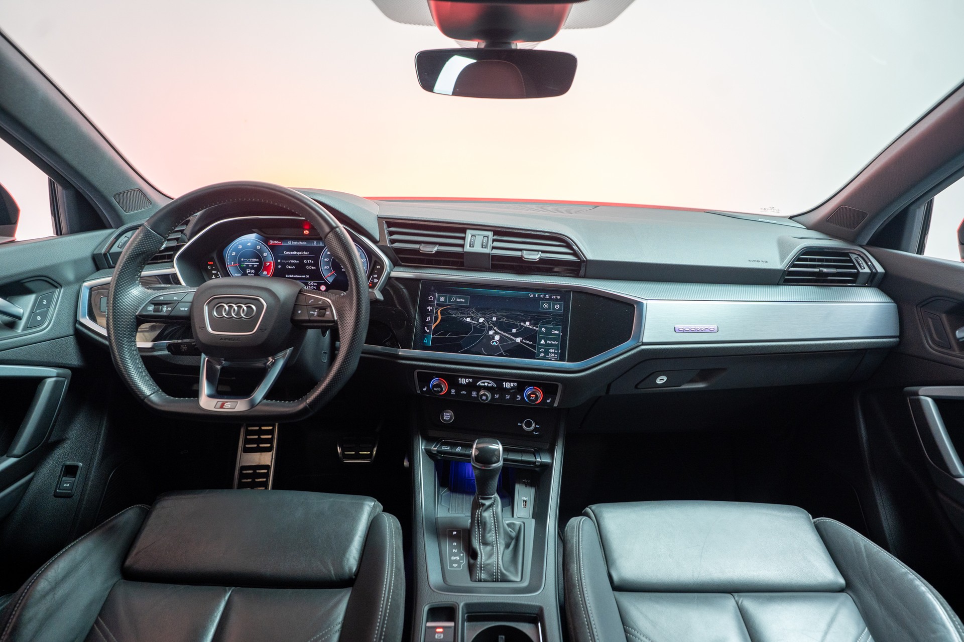 AUDI Q3 Sportback 2.0 45 TFSI S line quattro S-Tronic / CH-Fahrzeug / Rückfahrkamera / Ambientebeleuchtun-image-15