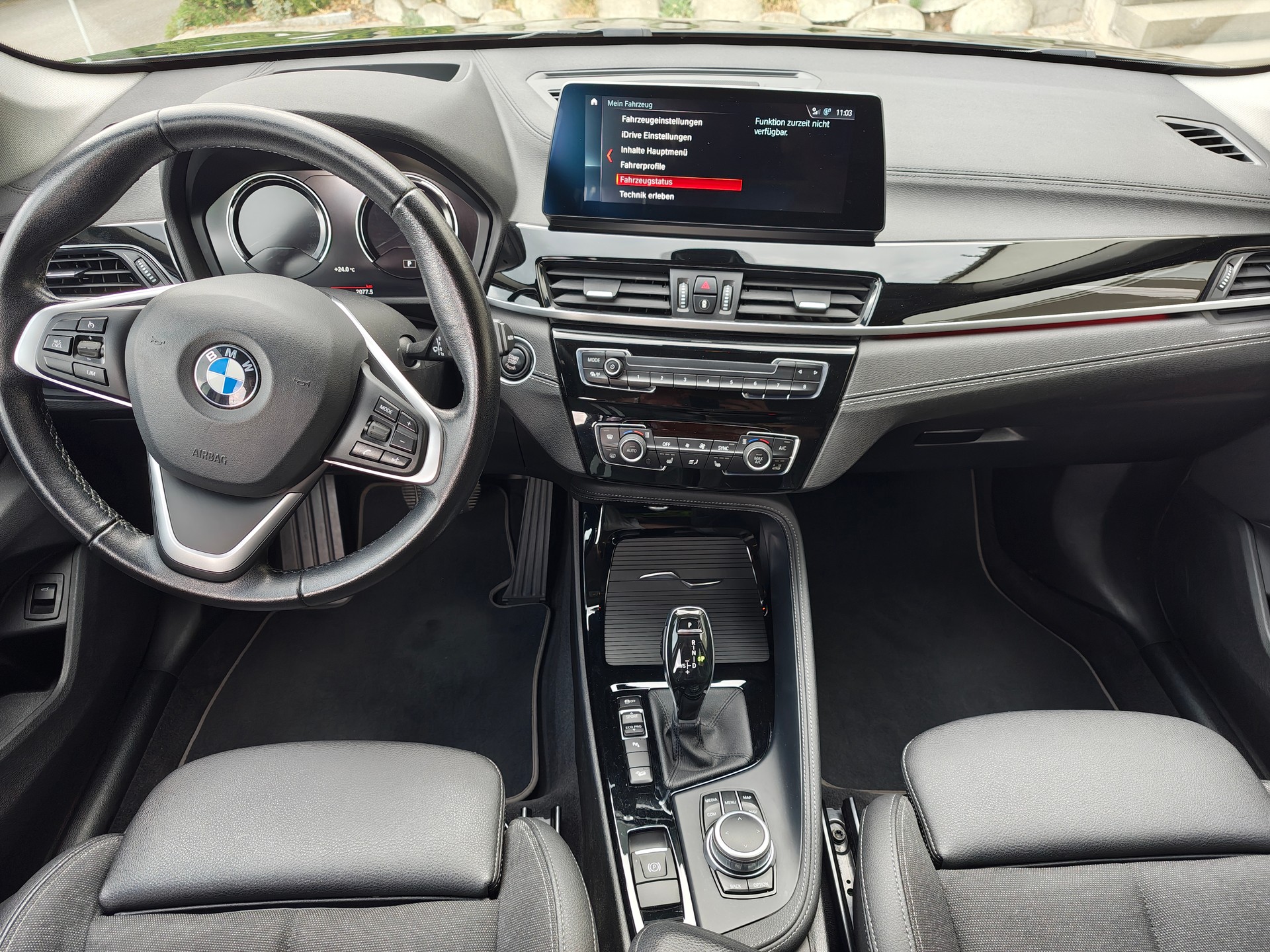 BMW 18d xDrive sport line-image-4