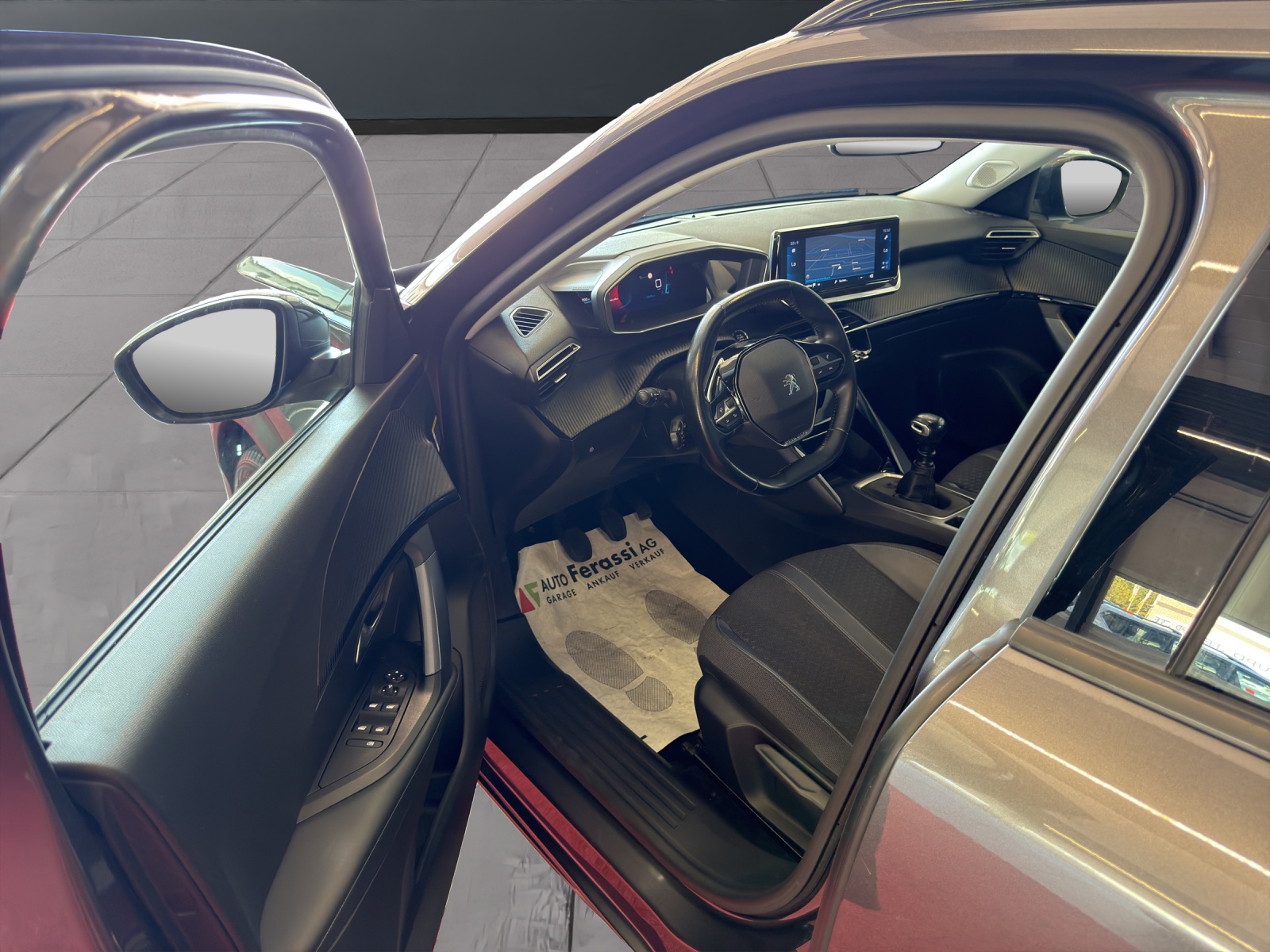 PEUGEOT 2008 1.5 BlueHDi GT Line-image-28