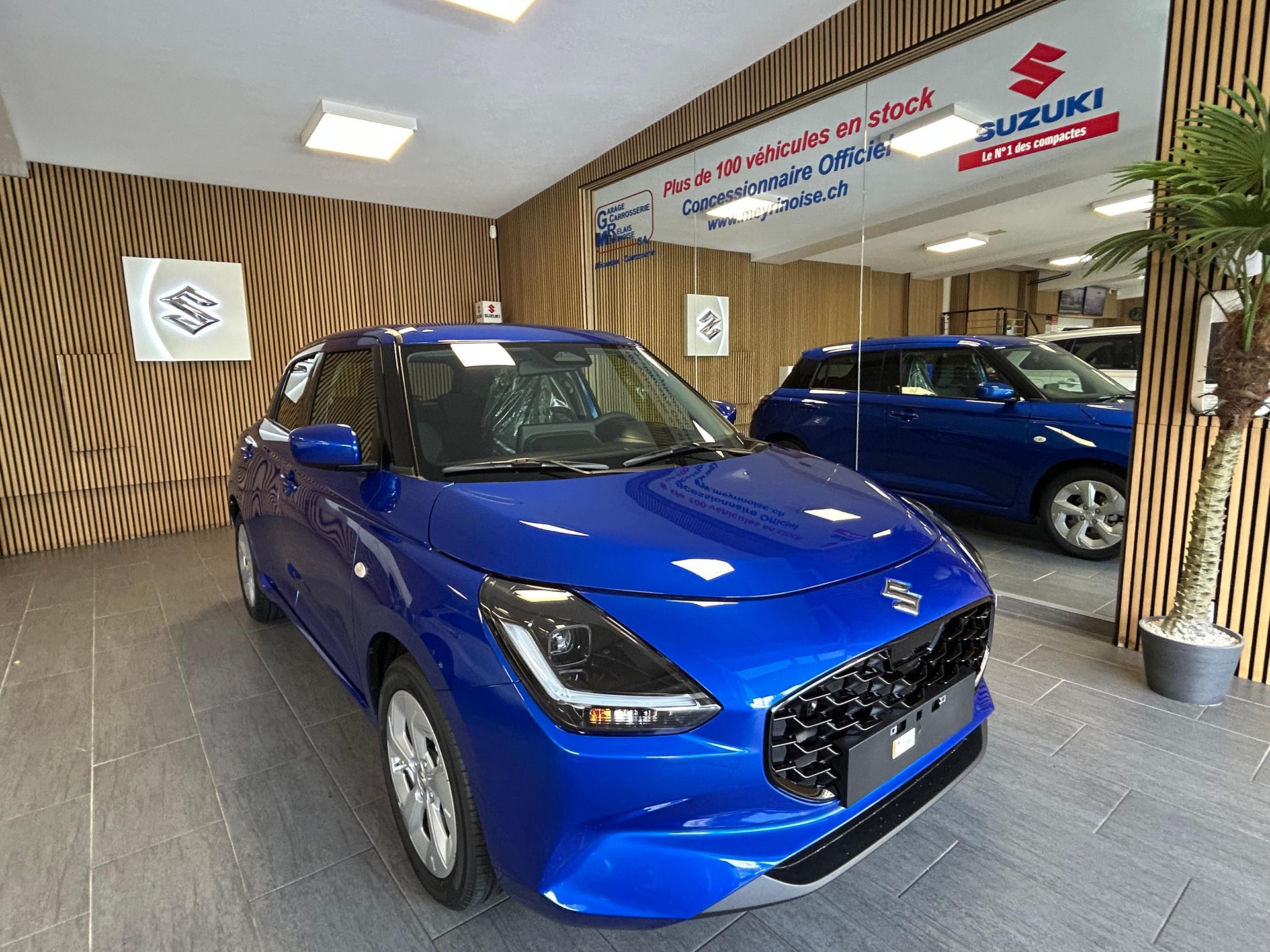 SUZUKI Swift 1.2 Compact+ Hybrid-image-1