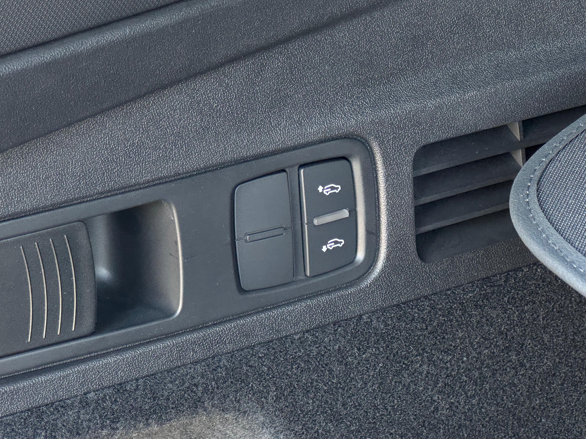 AUDI SQ5 TFSI quattro S-tronic-image-19