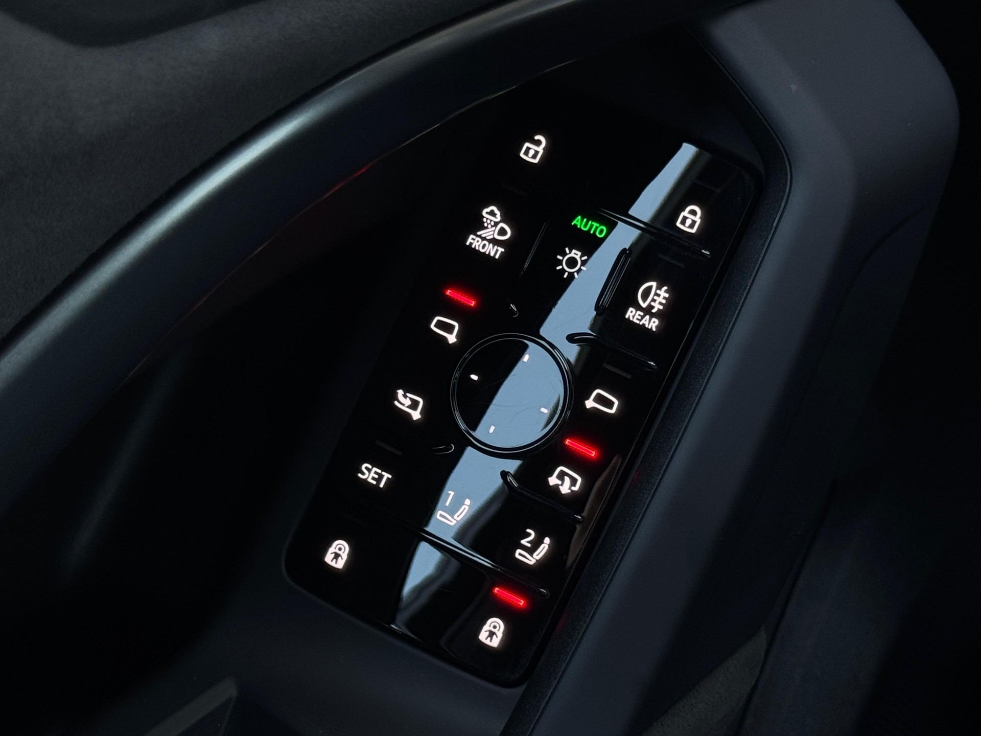 AUDI SQ5 TFSI quattro S-tronic-image-29