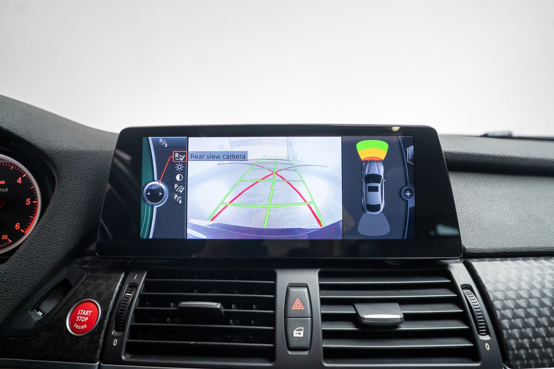 BMW X6 M50d / CH-Fahrezug / Panorama / Rückfahrkamera / HeadUp-image-23