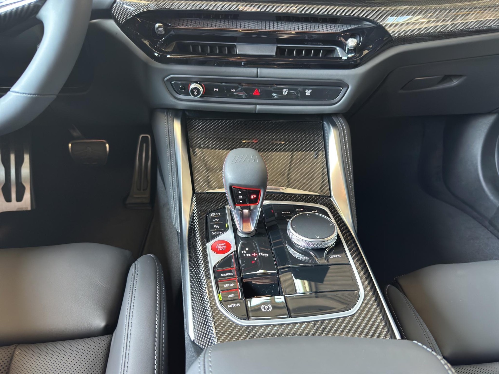 BMW M3 Competition xDrive Touring 'British Racing Green Individual'-image-14